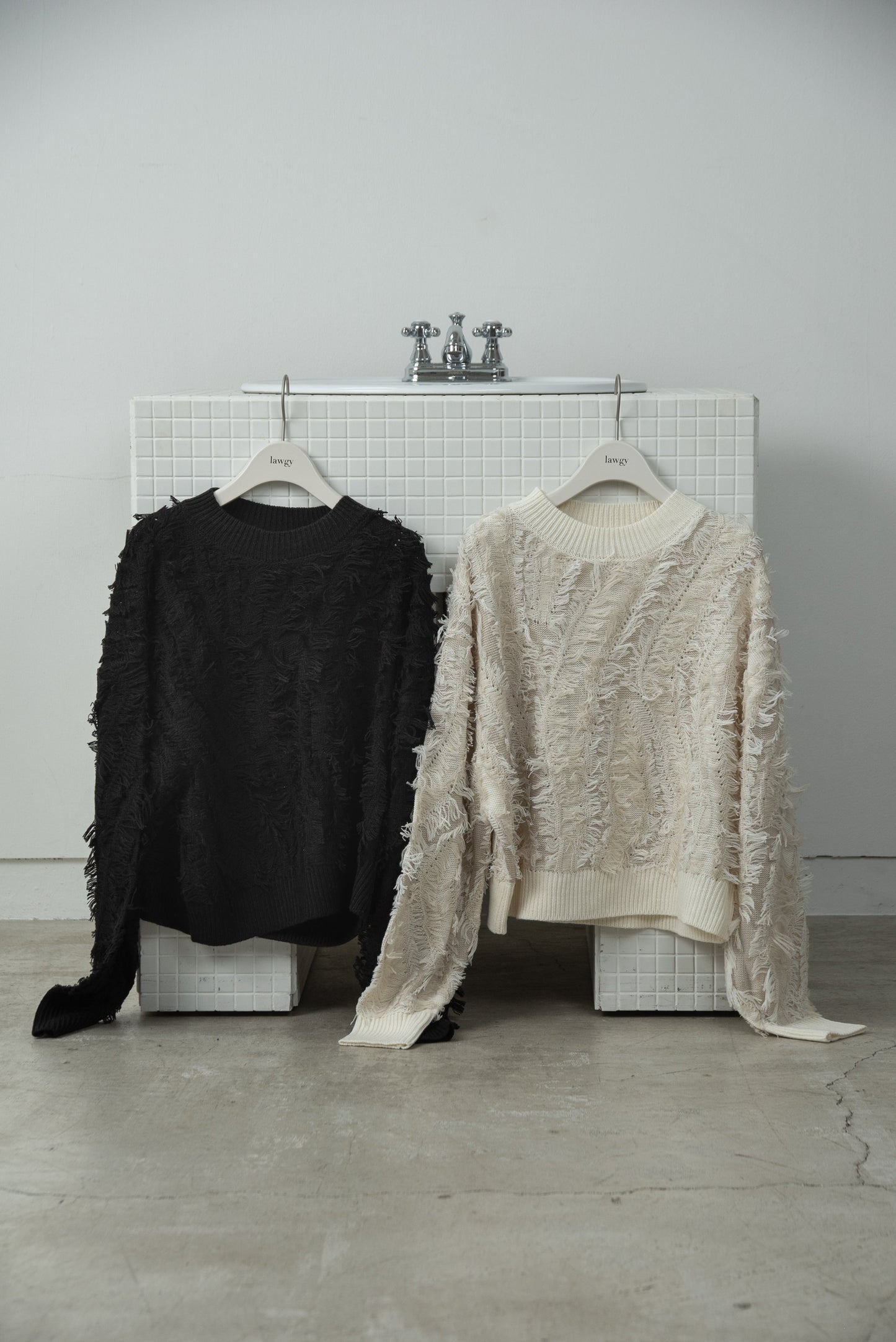 wave fringe high neck knit