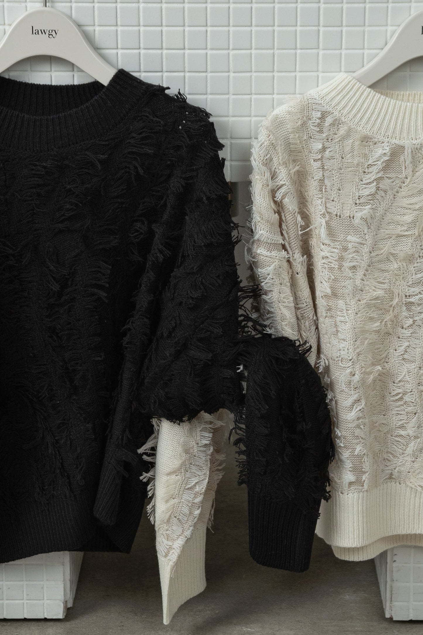 wave fringe high neck knit