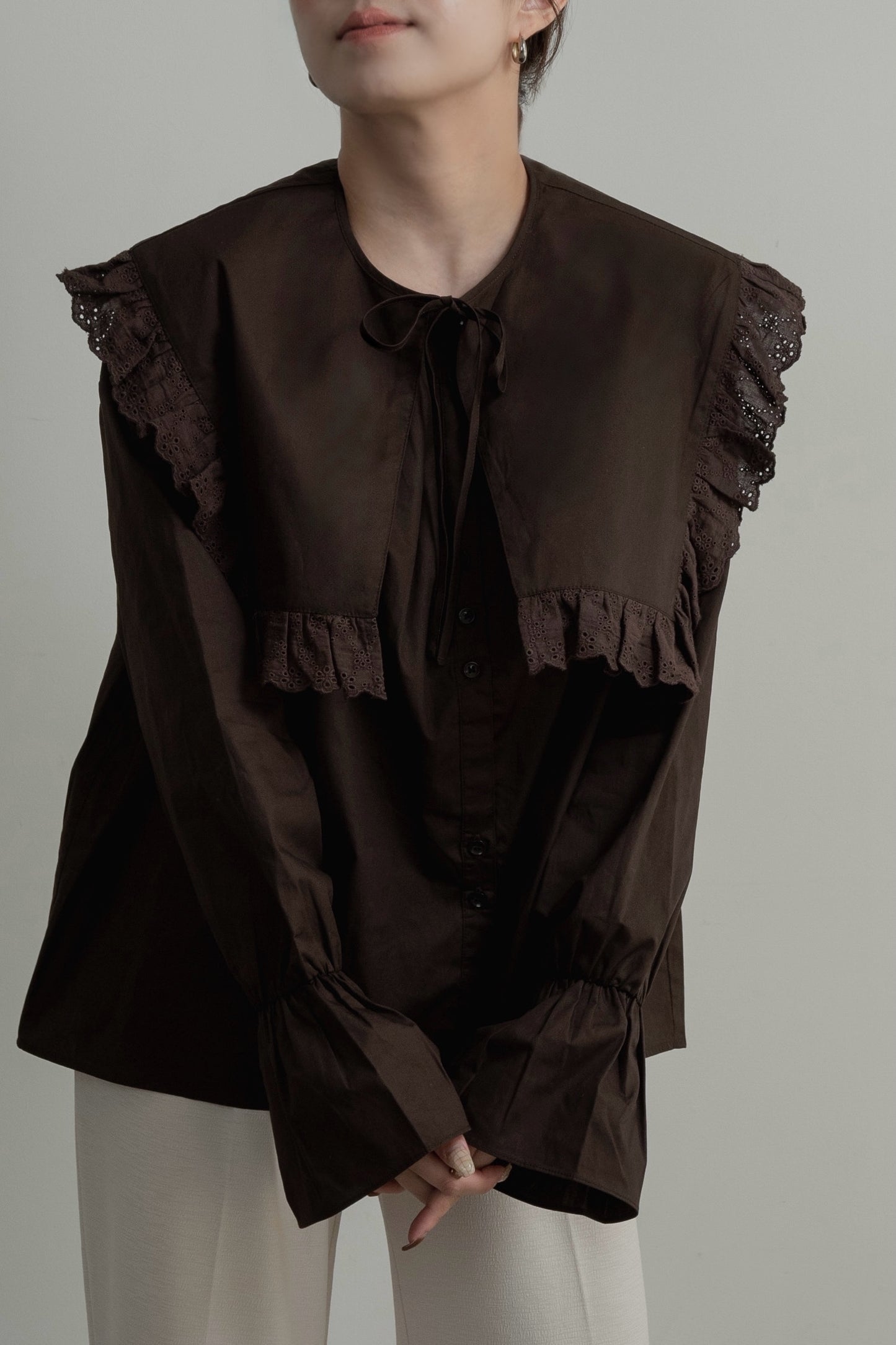 multiway big collar accent button blouse
