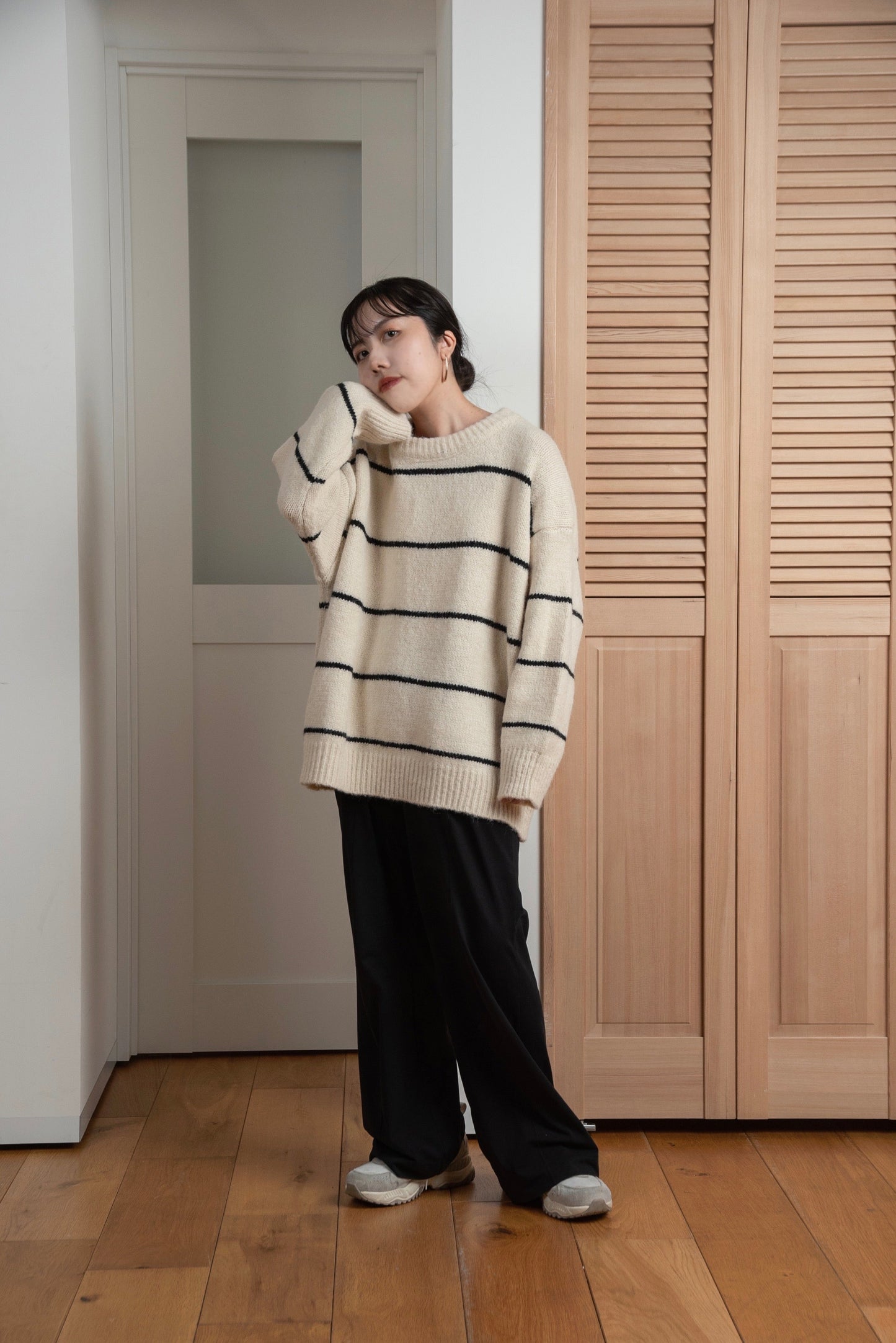 bi color thin border knit
