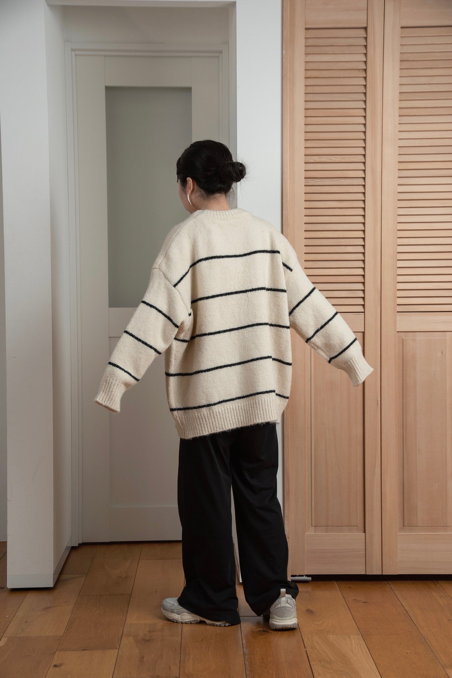 bi color thin border knit