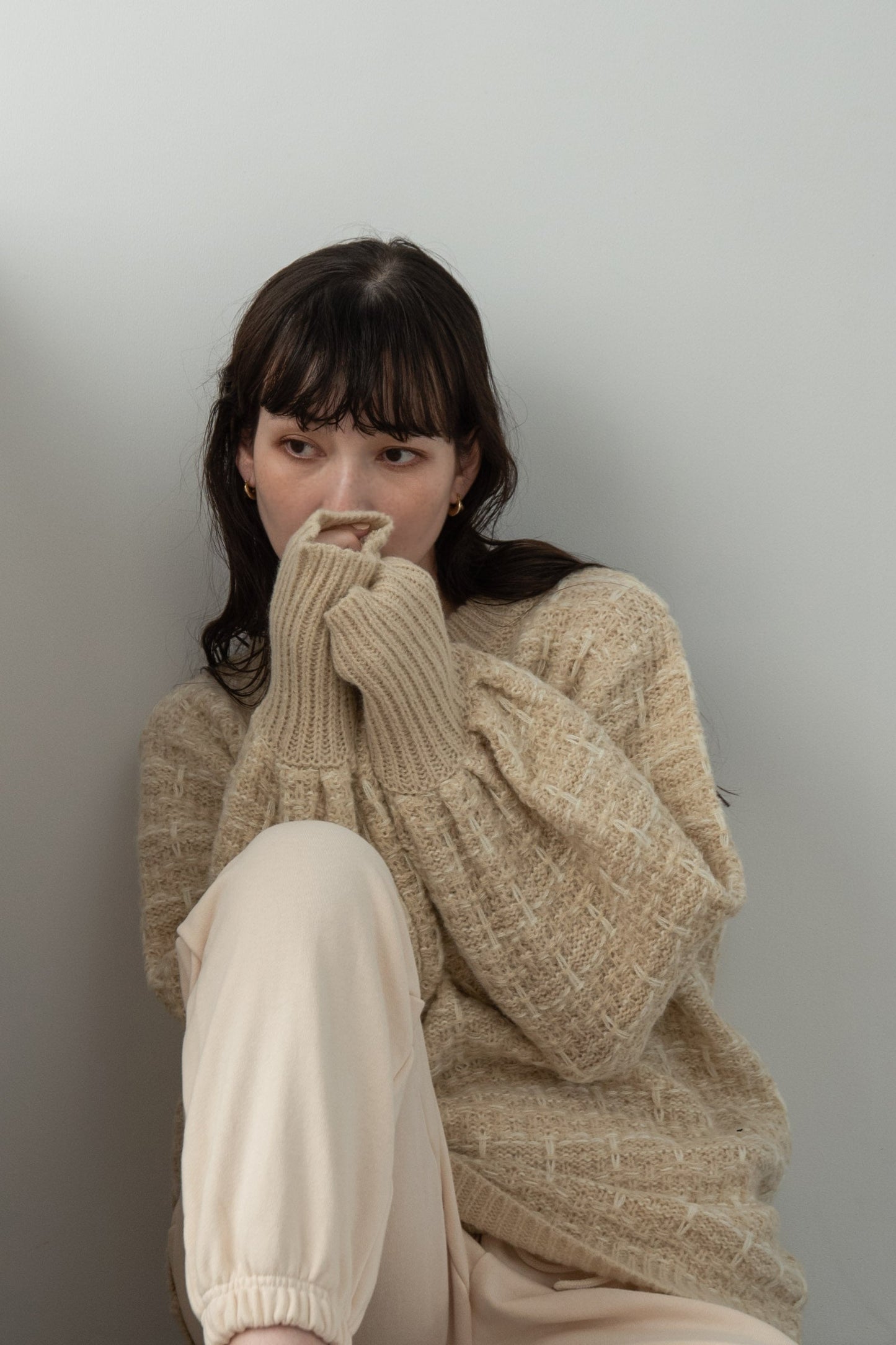 mix checked sleeve knit