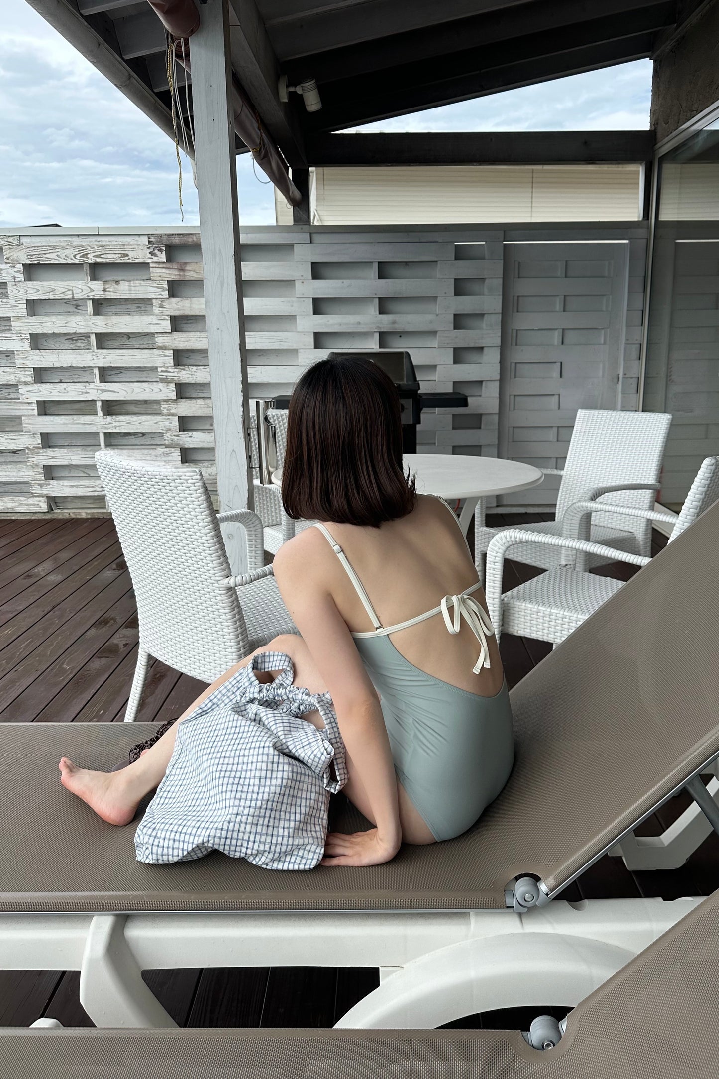 bi color v back open swimwear