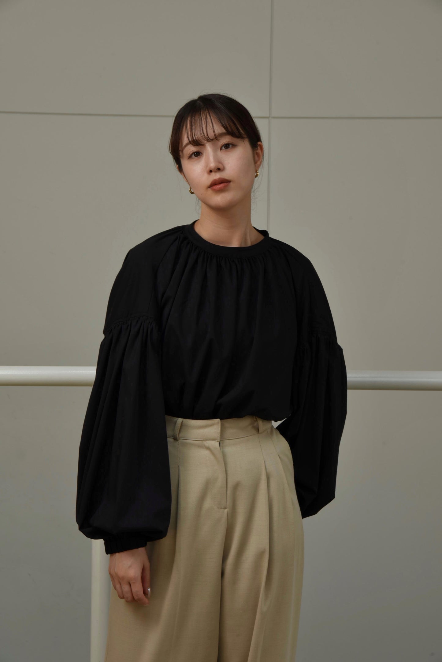 gather ribbon volume blouse