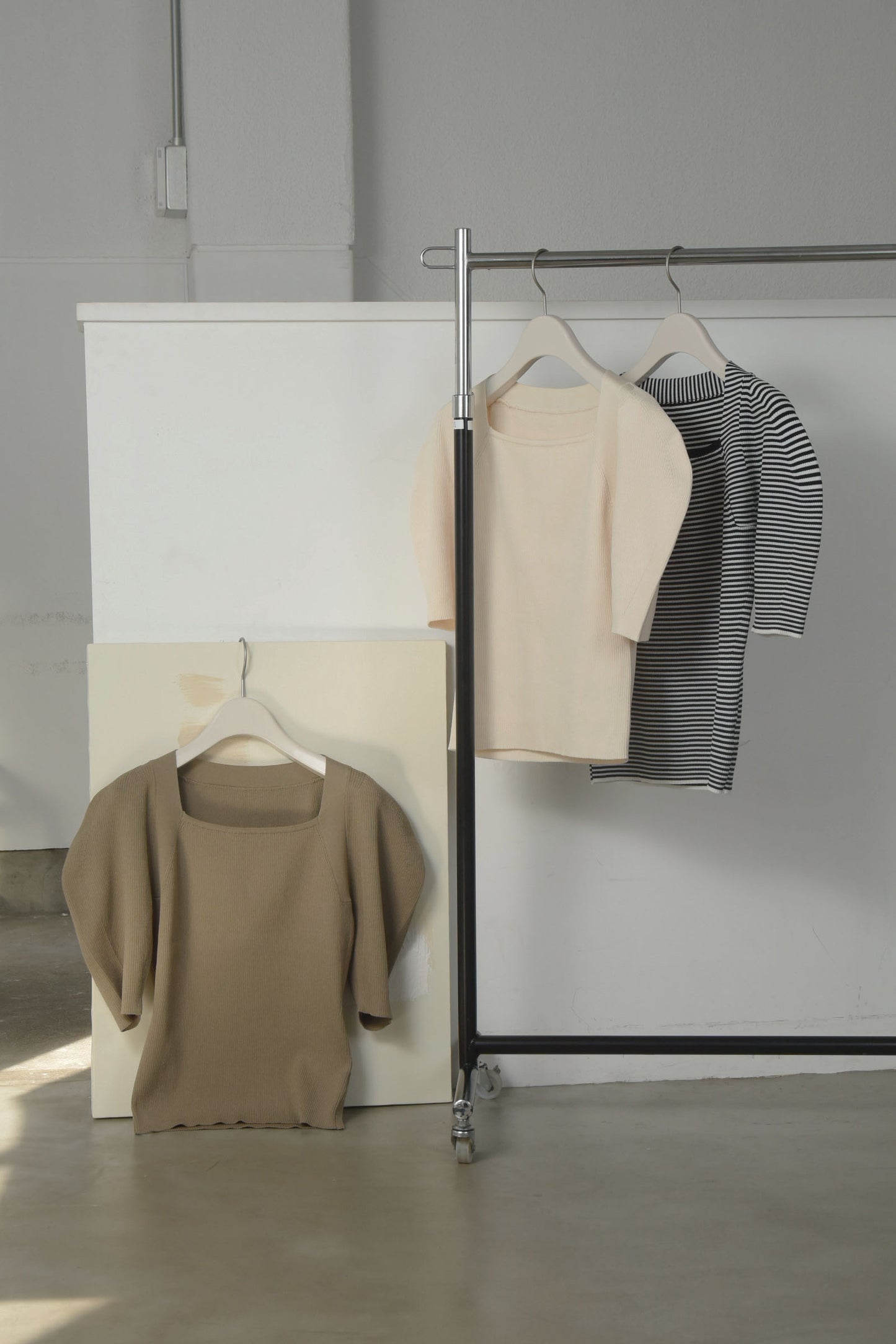 puff sleeve square neck knit