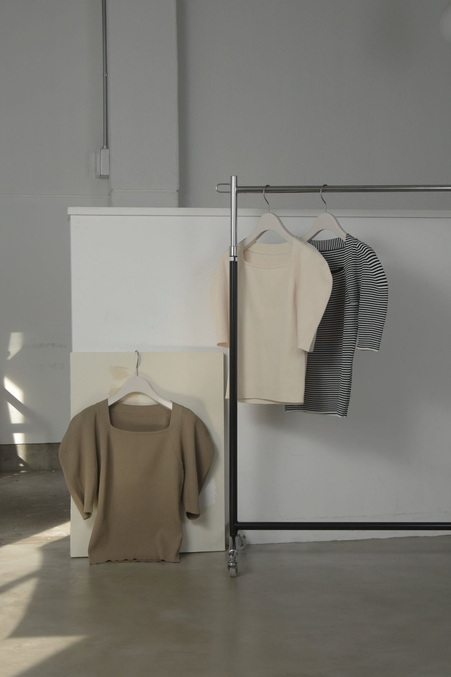 puff sleeve square neck knit