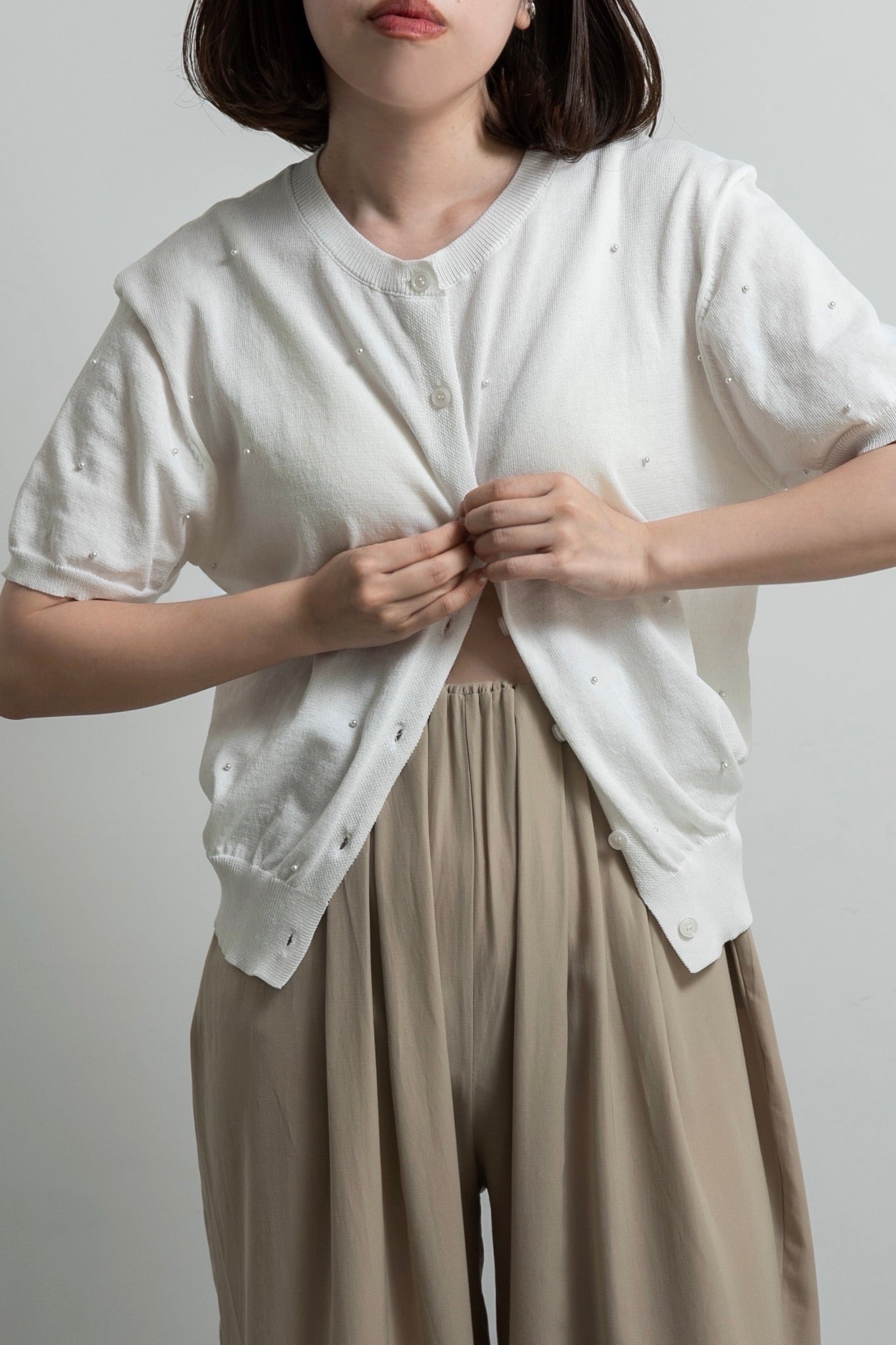pearl like sleeve cardigan