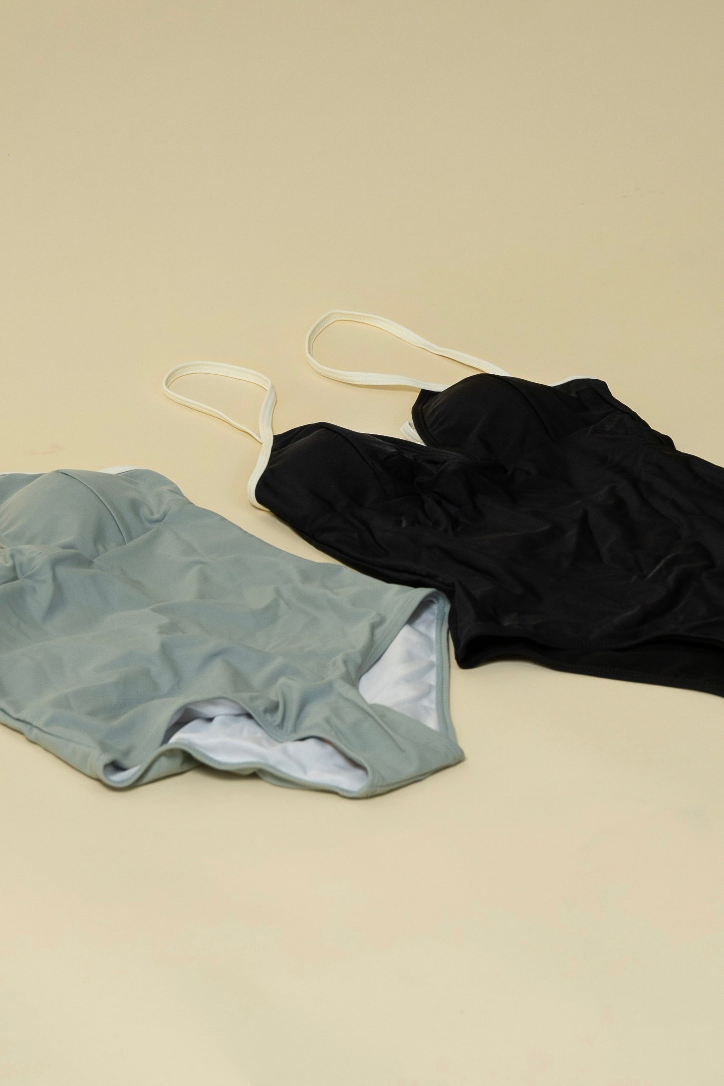 bi color v back open swimwear