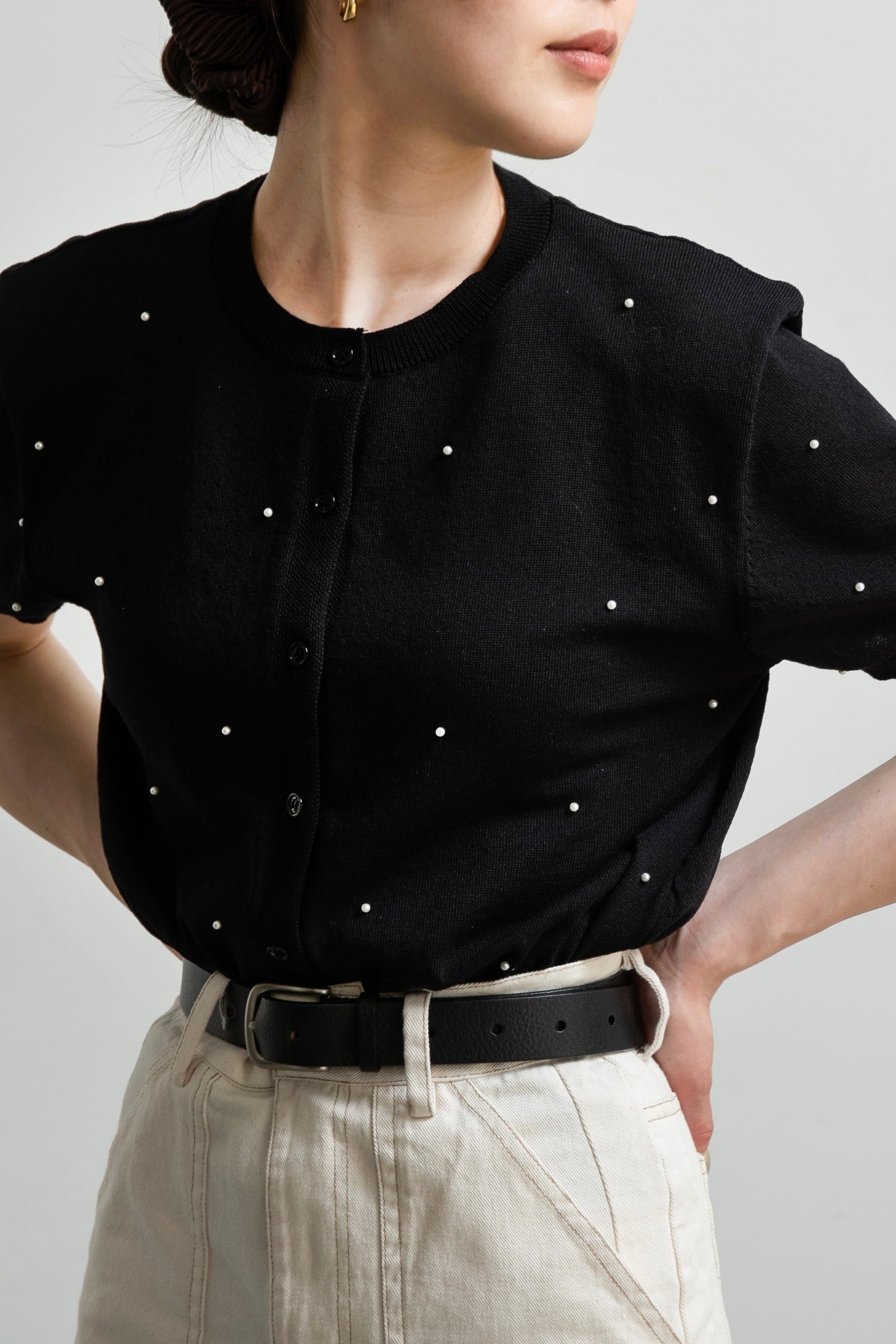 pearl like sleeve cardigan