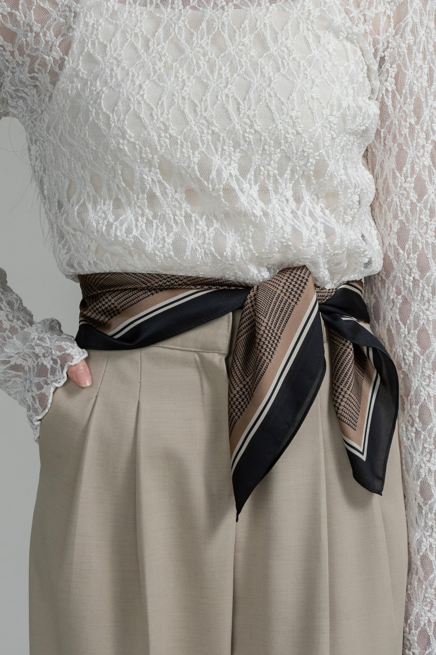 u neck sheer lace mellow tops