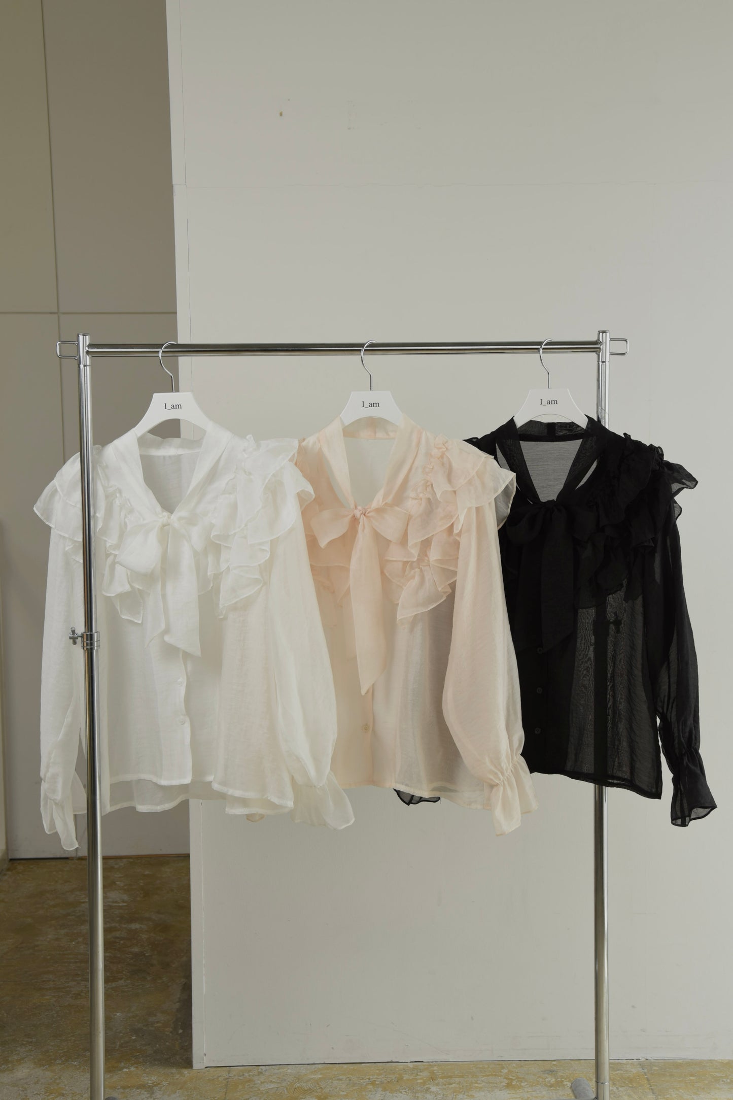double frill ribbon blouse