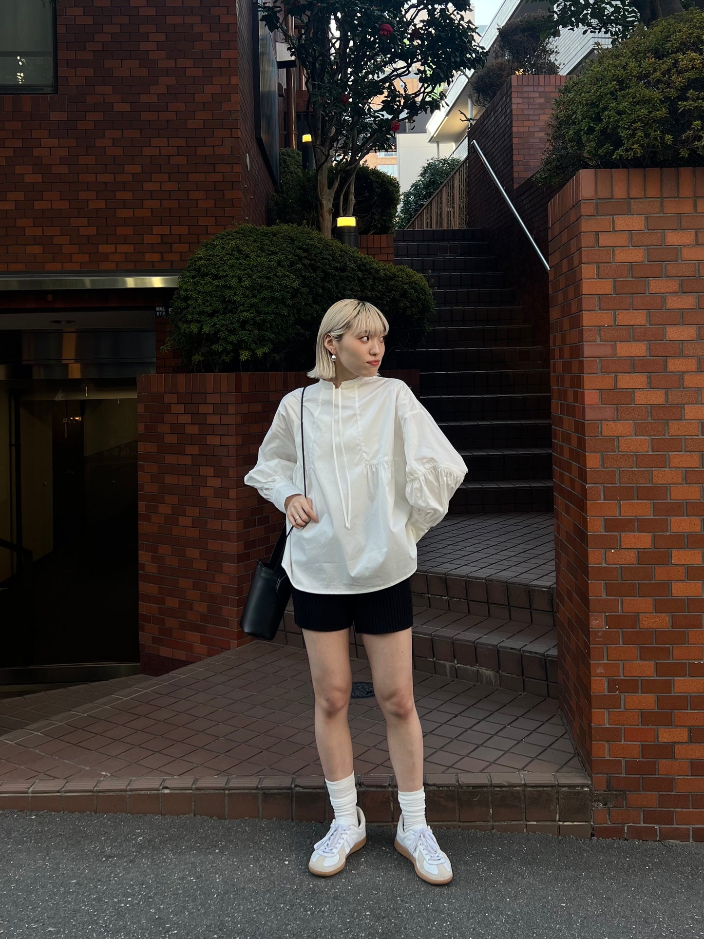 stand neck line design blouse【eim plus+限定アイテム】