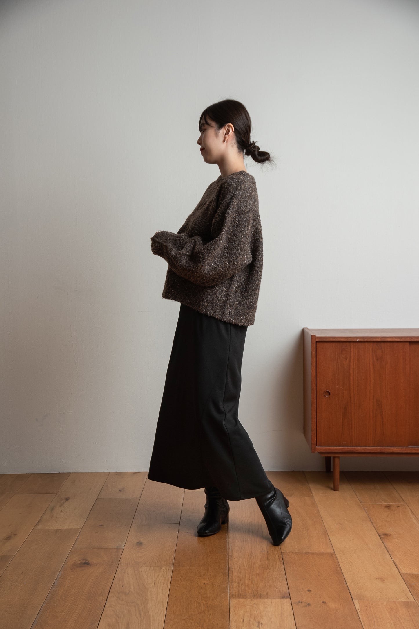 design line tuck flare skirt