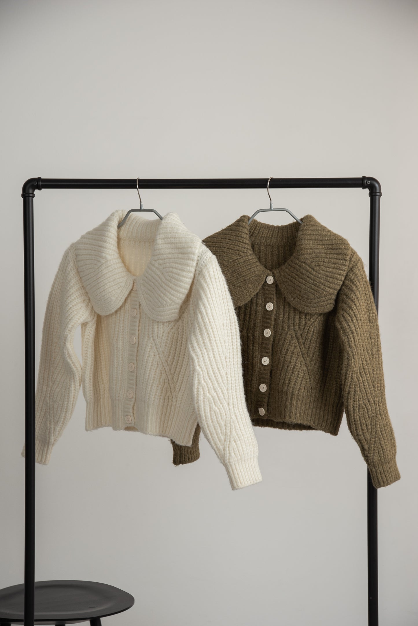 big collar button short knit