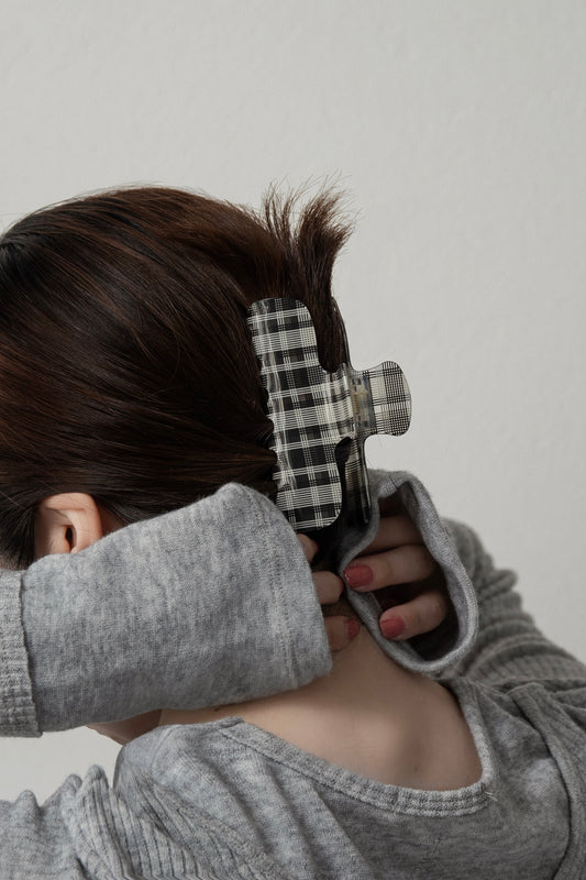 fine line check hair clip