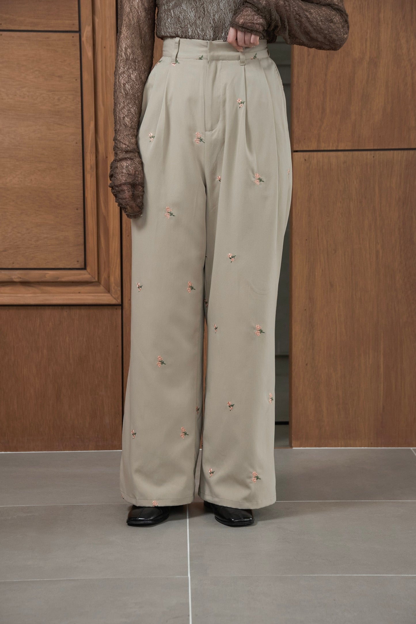 embroidery flower pants