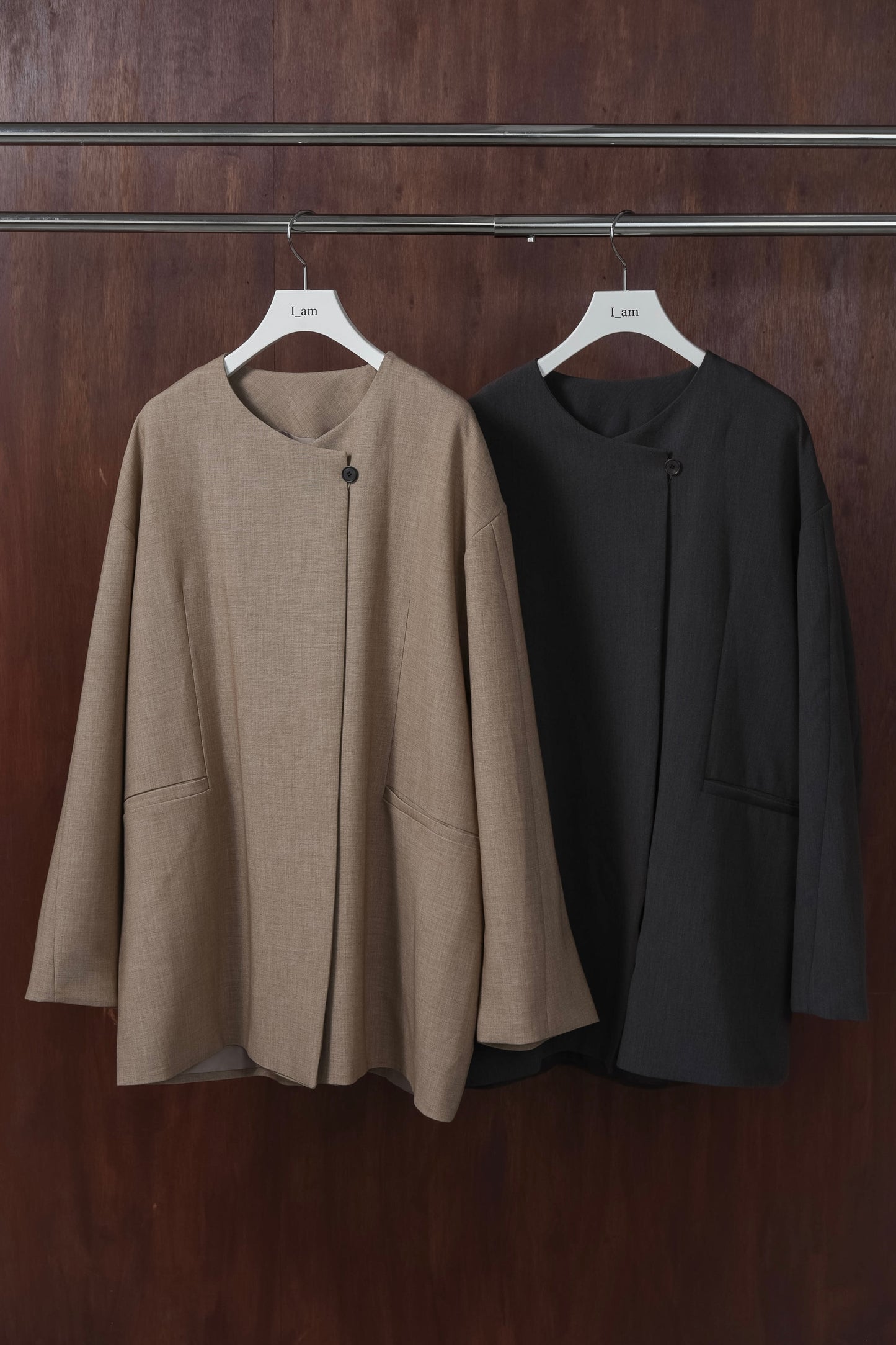 loose silhouette collarless jacket