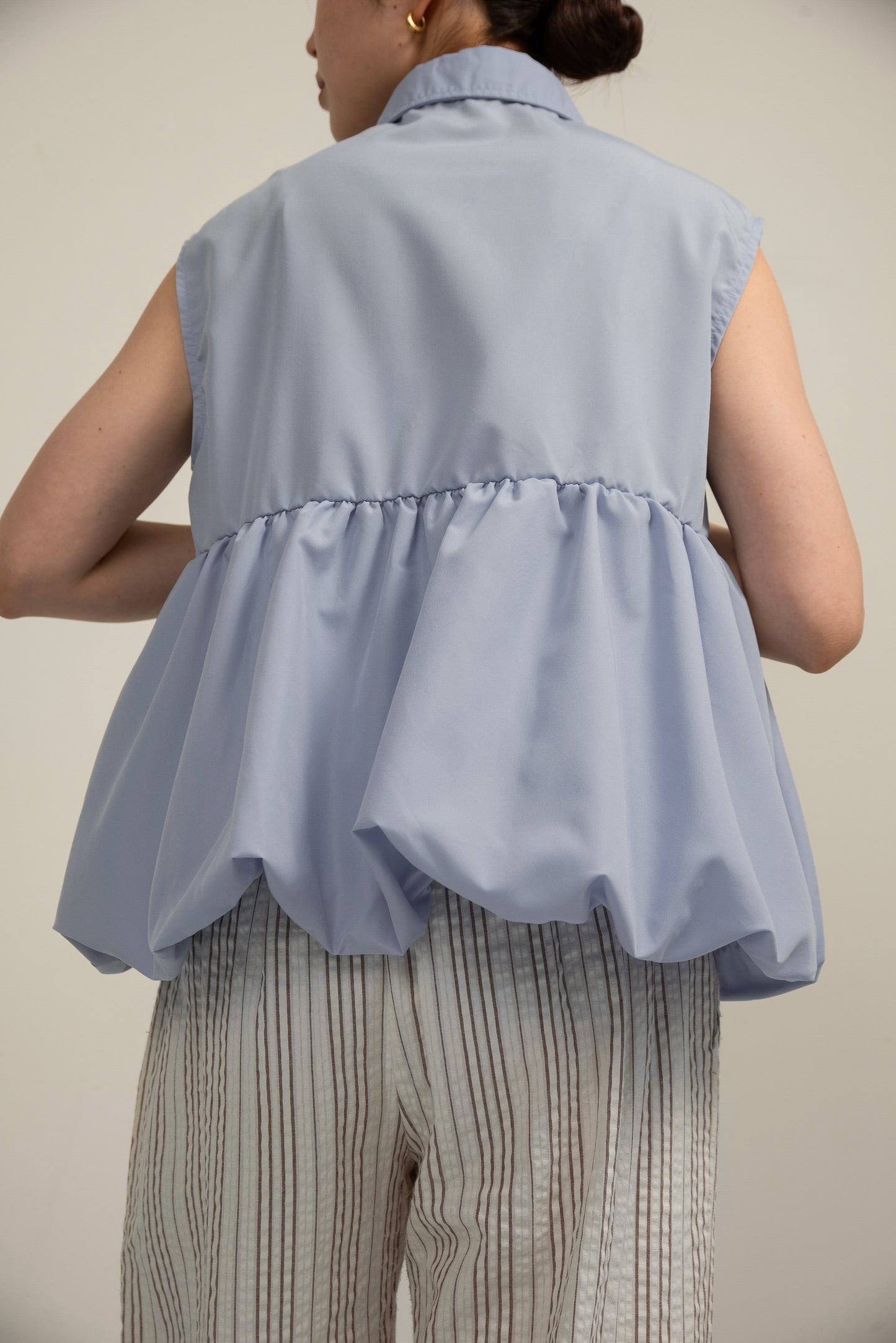 nosleeve balloon shirt