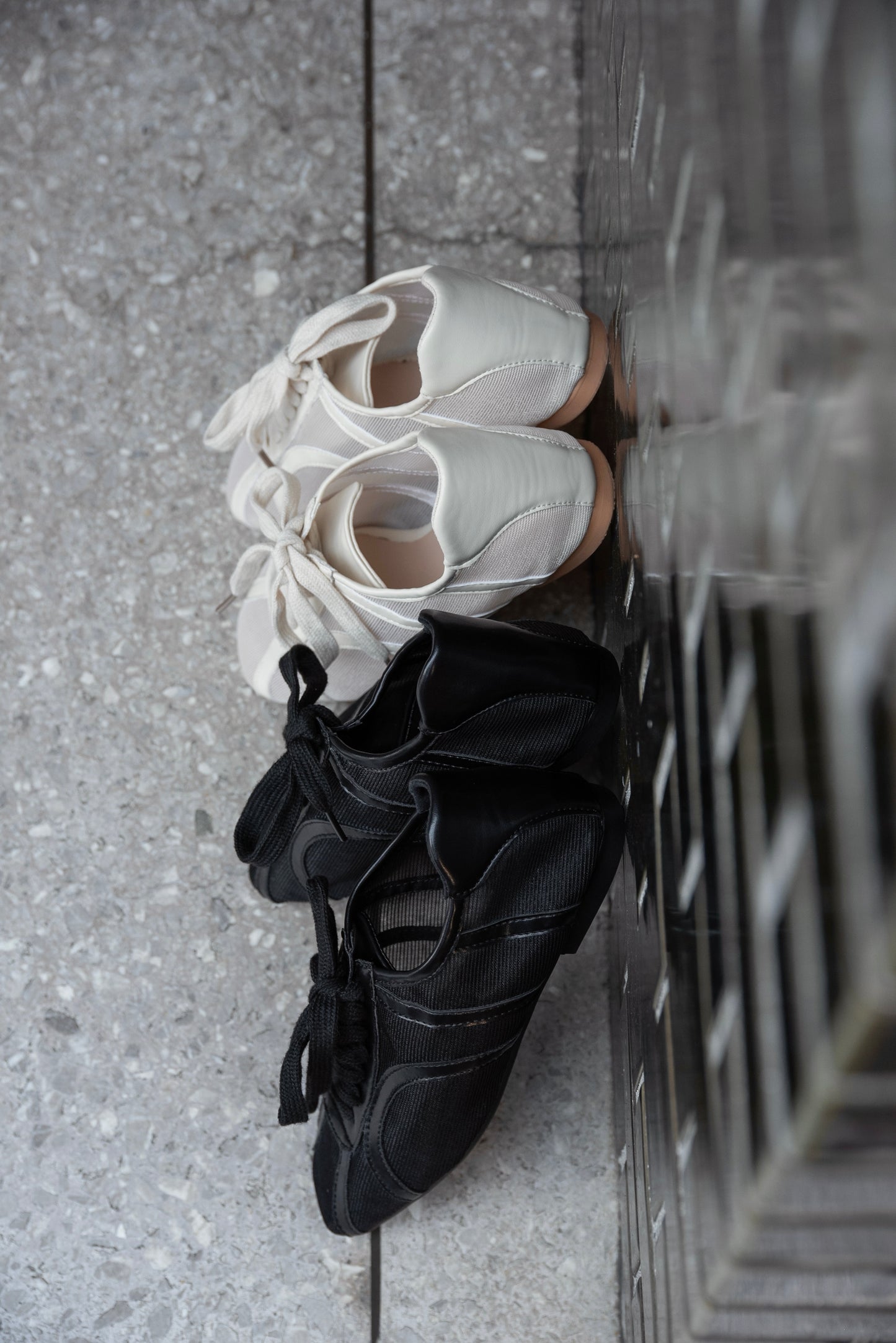 mesh line accent sneaker