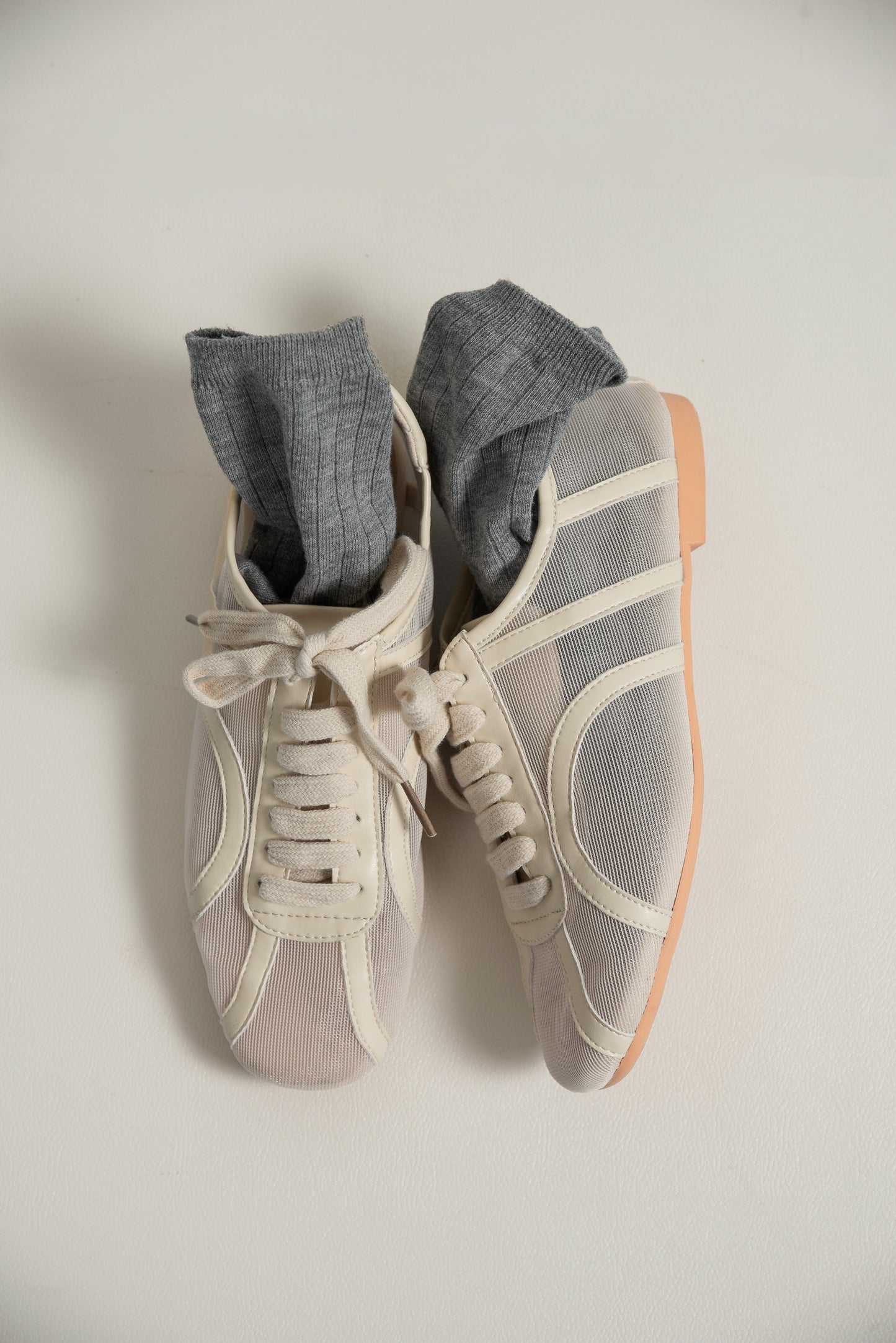 mesh line accent sneaker