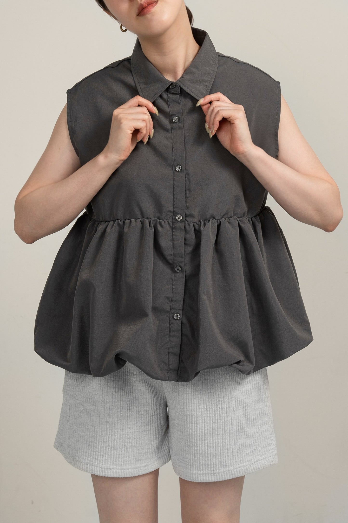nosleeve balloon shirt