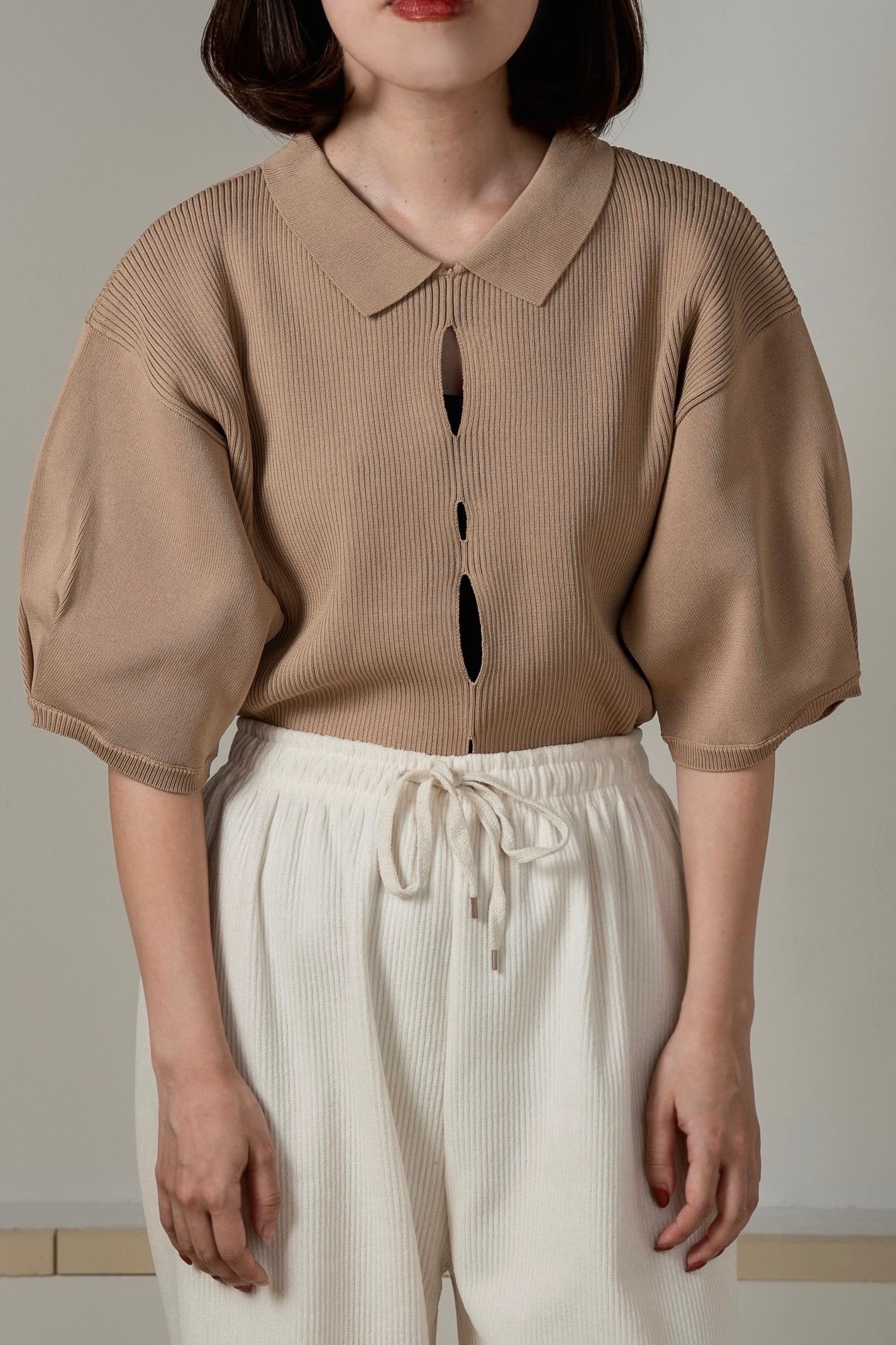 perforated collar puff sleeve knit