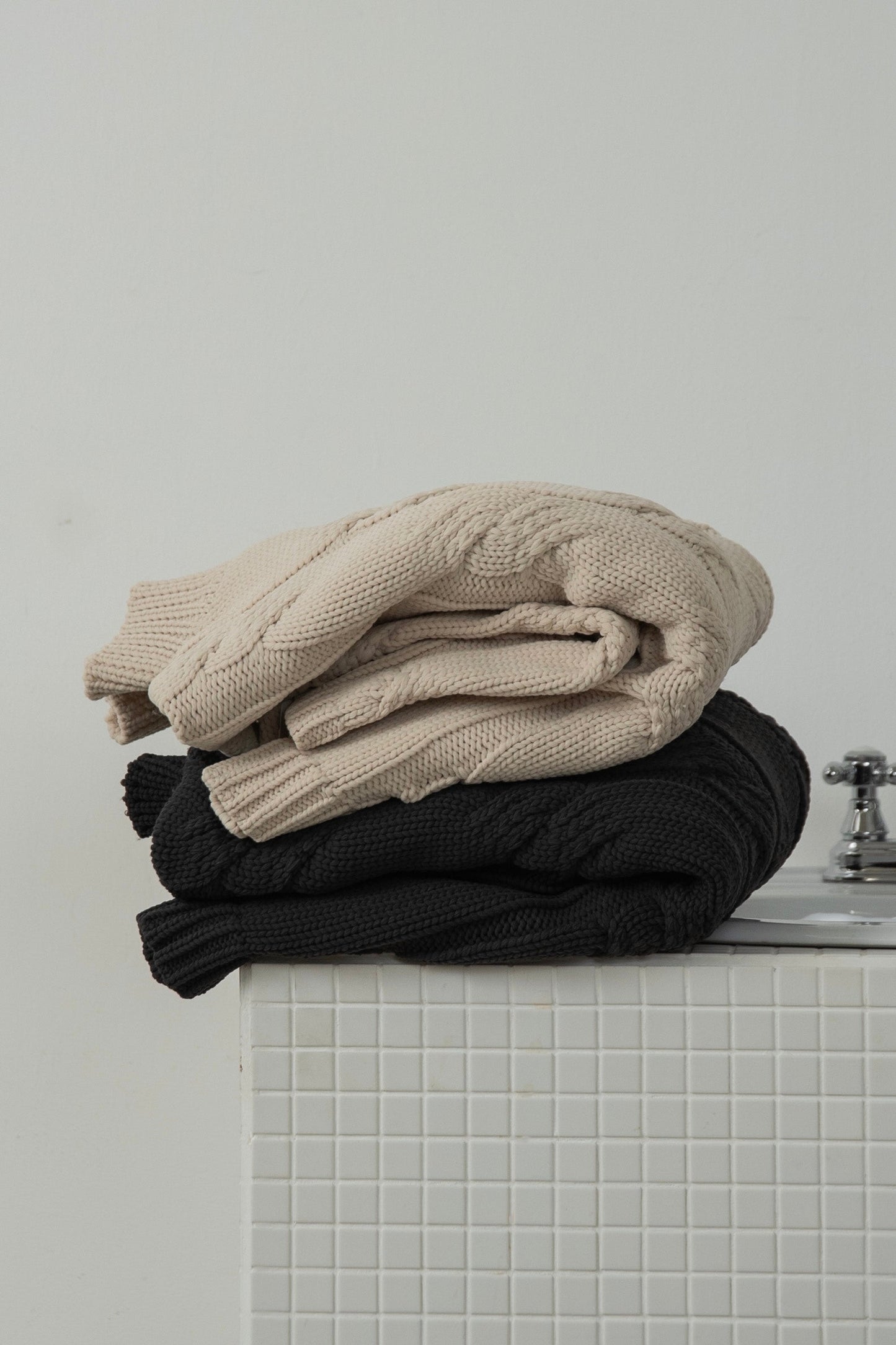 twist design knit