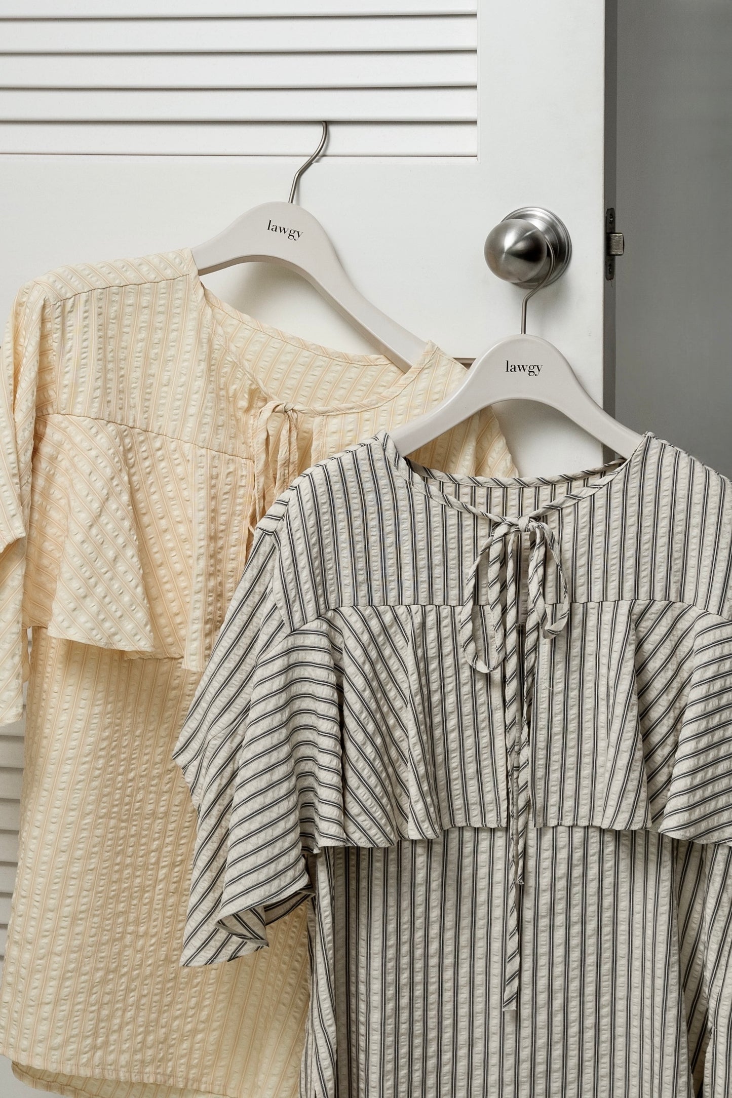 unevenness stripe frill ribbon blouse