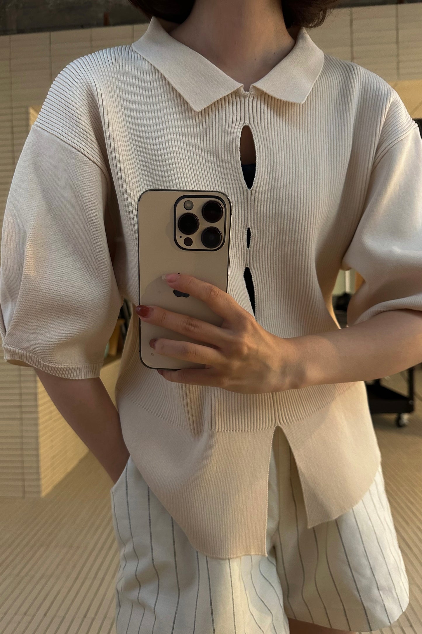 perforated collar puff sleeve knit