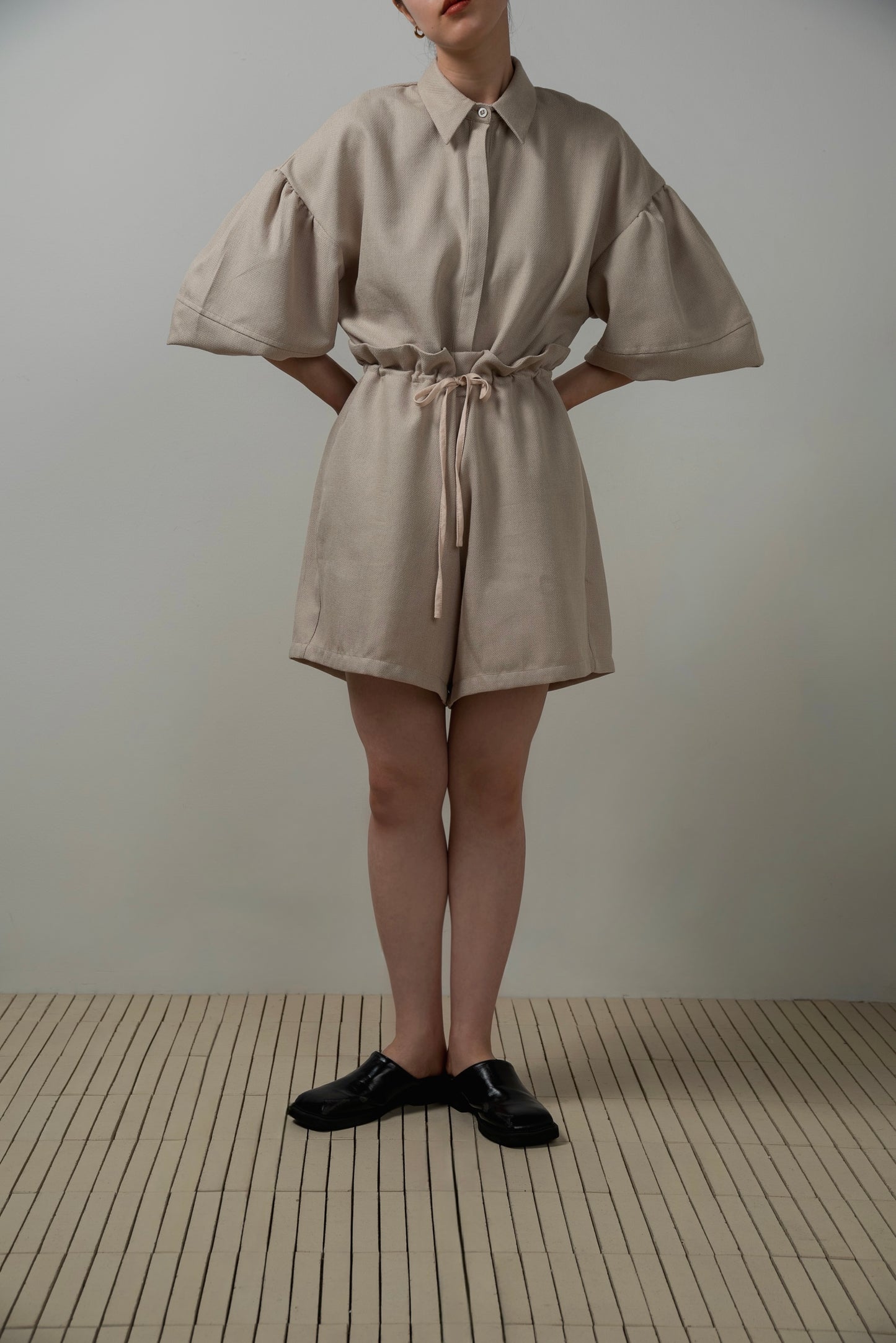 volume sleeve waist gather combinaison