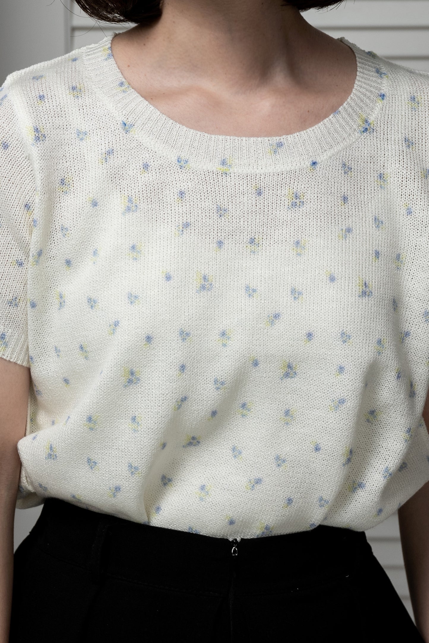 small floral pattern round neck tops