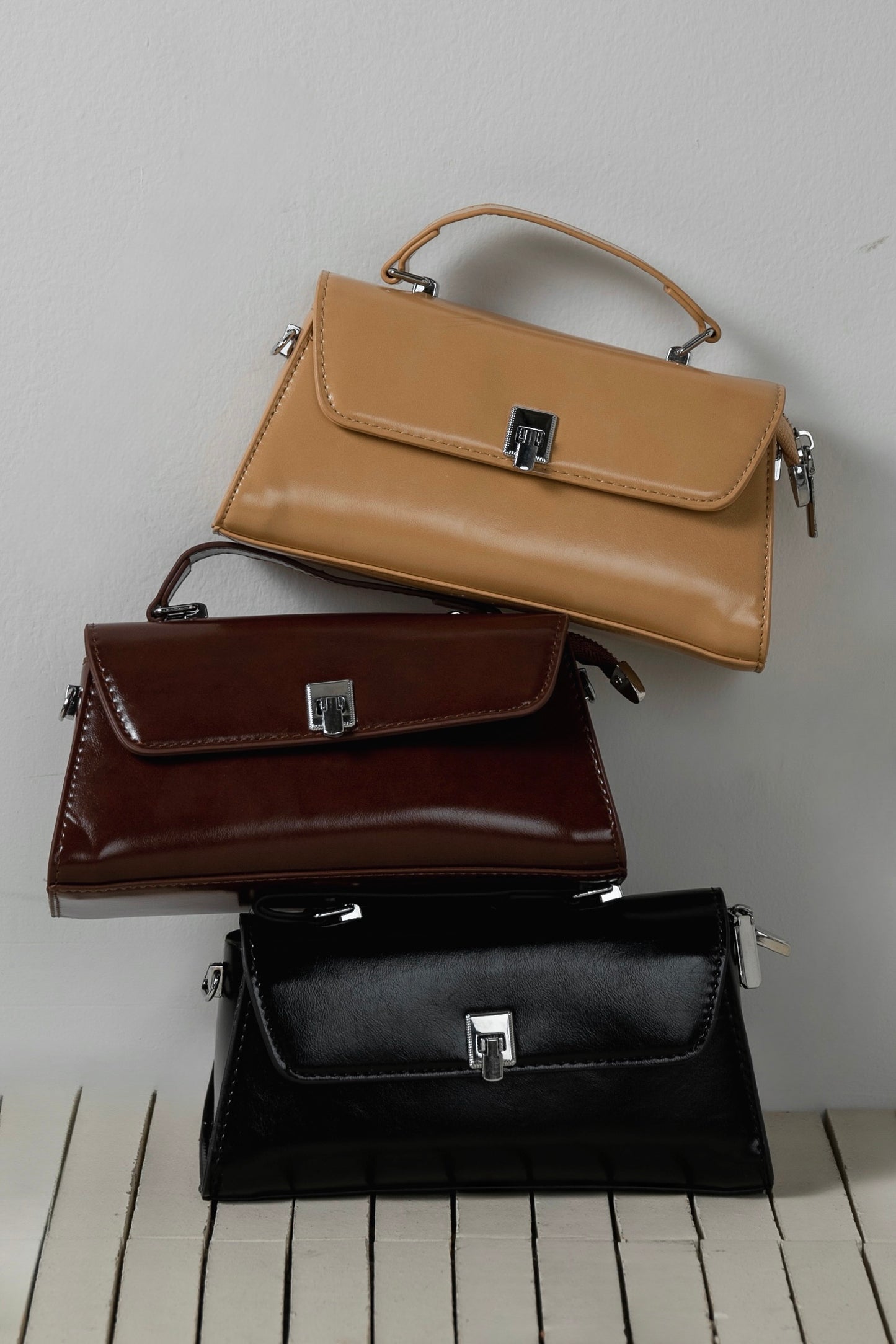 2way square buckle point bag