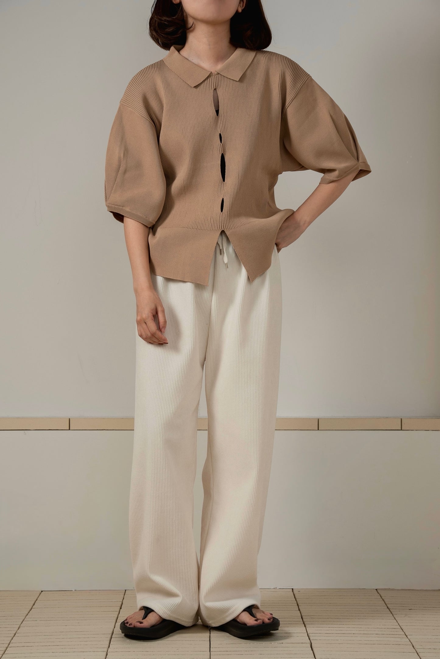 perforated collar puff sleeve knit