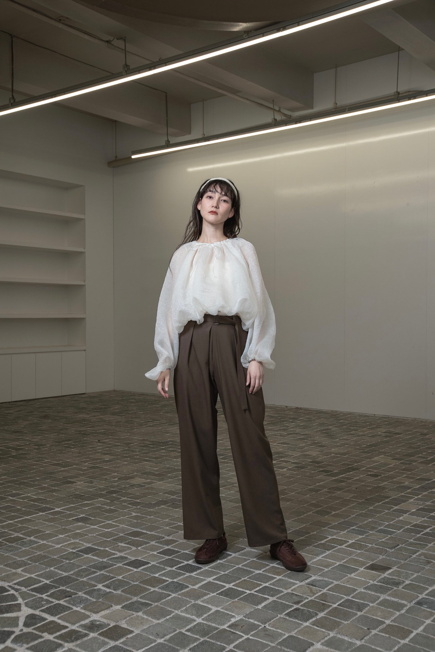 hem balloon volume sheer blouse