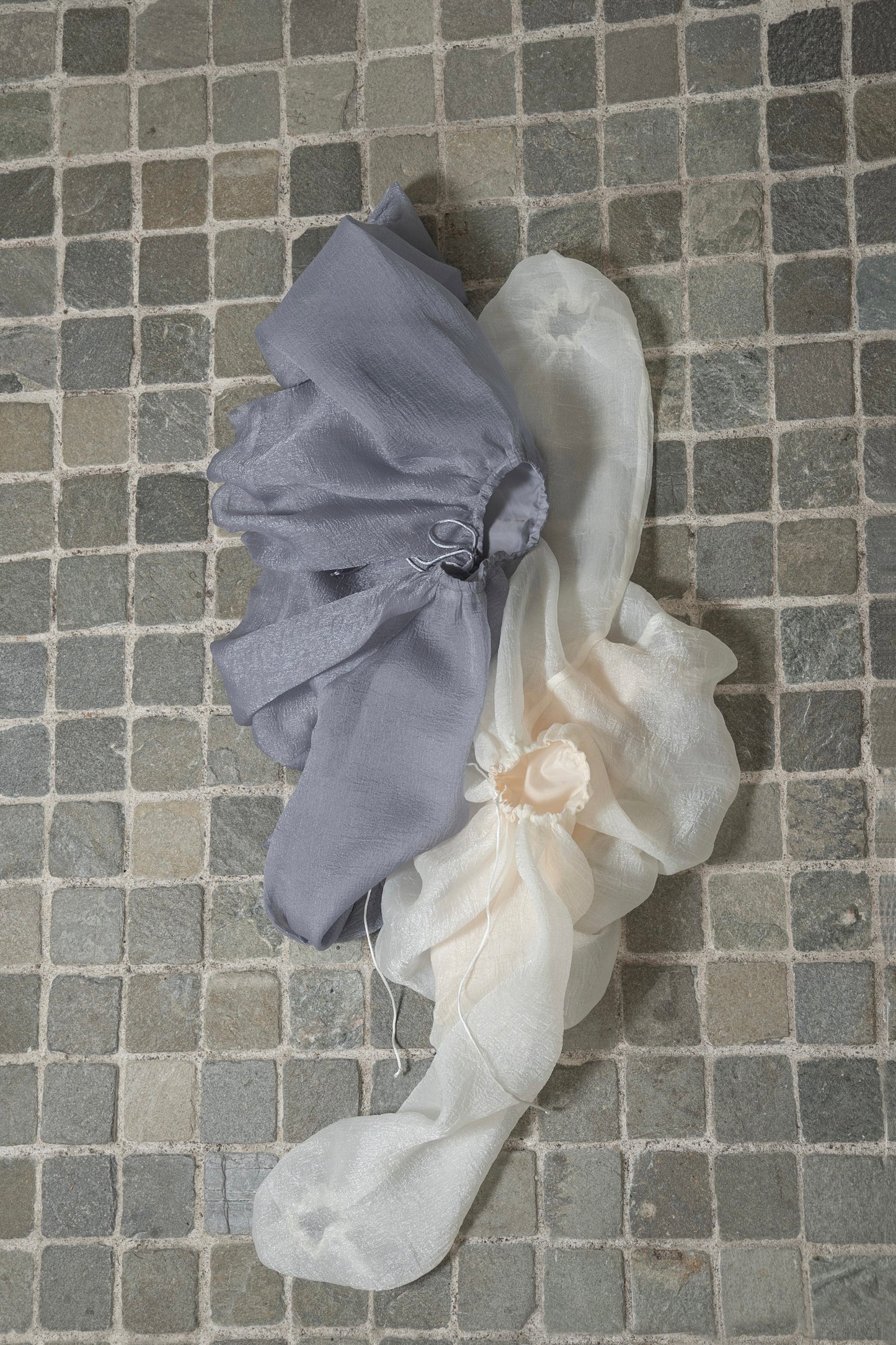 hem balloon volume sheer blouse