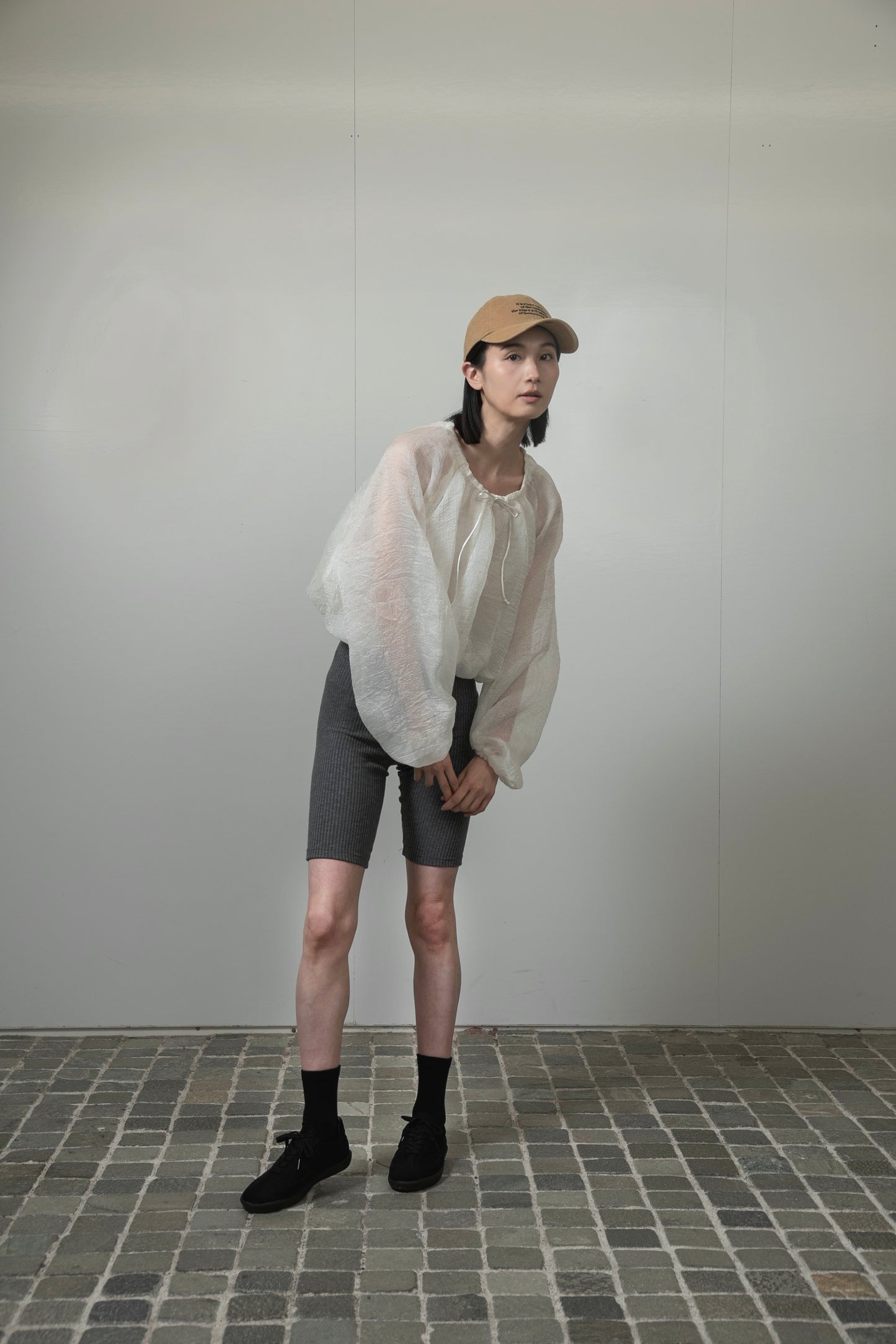 hem balloon volume sheer blouse