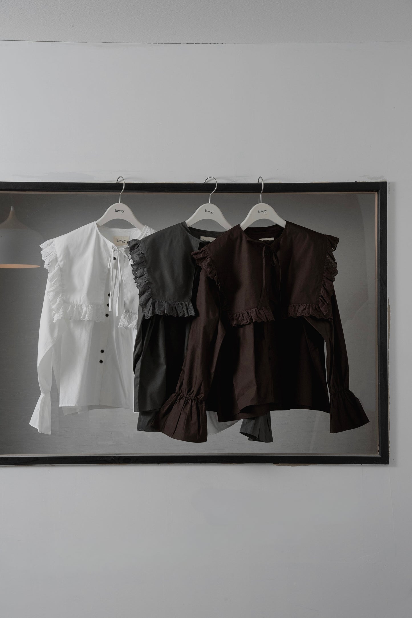multiway big collar accent button blouse