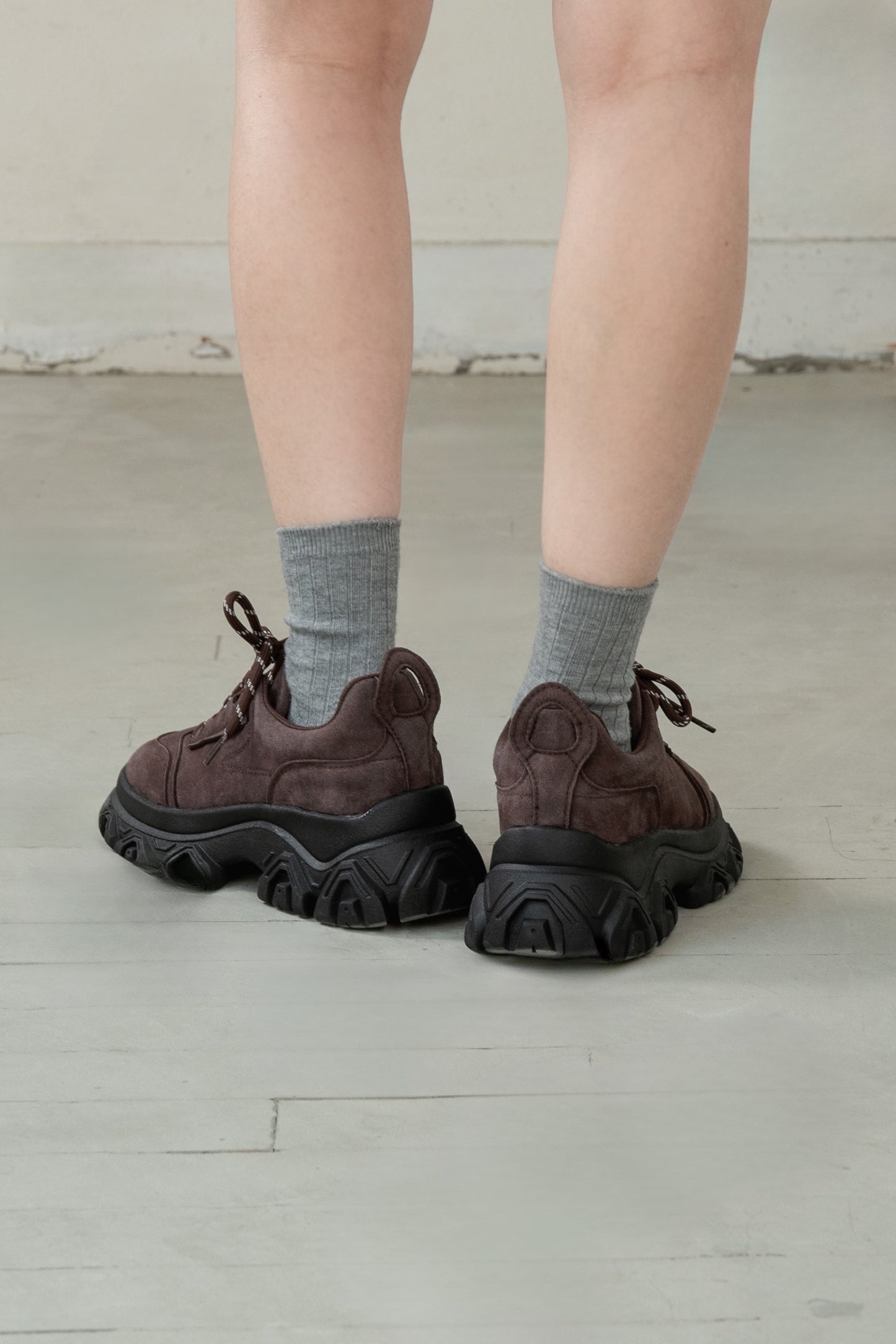 asymmetry design dad sneaker
