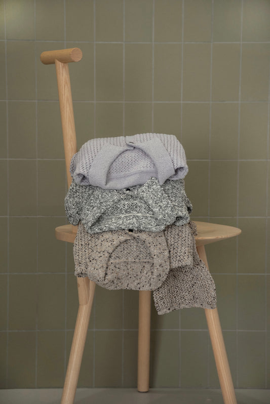 mix flare collar accent button knit