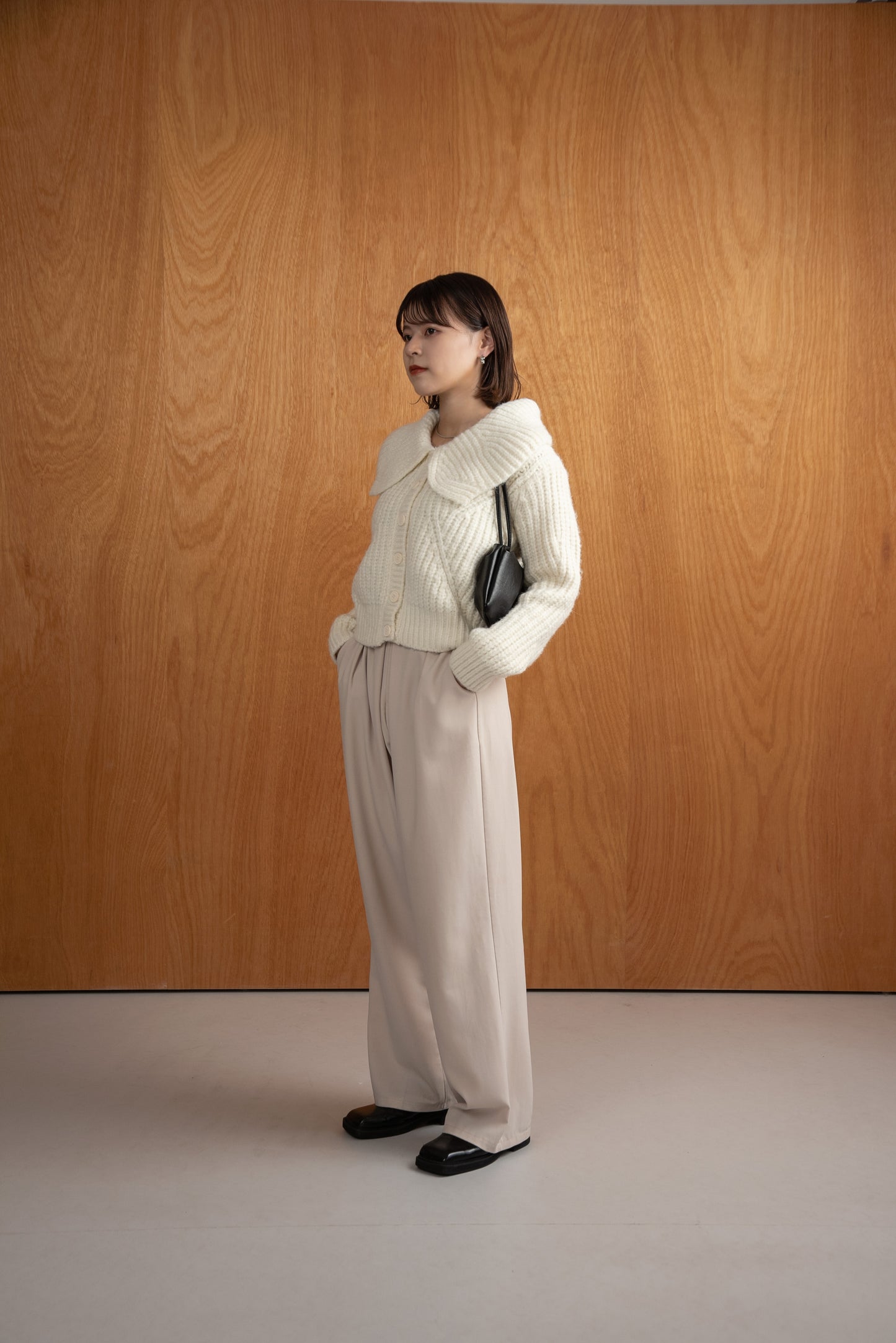 big collar button short knit