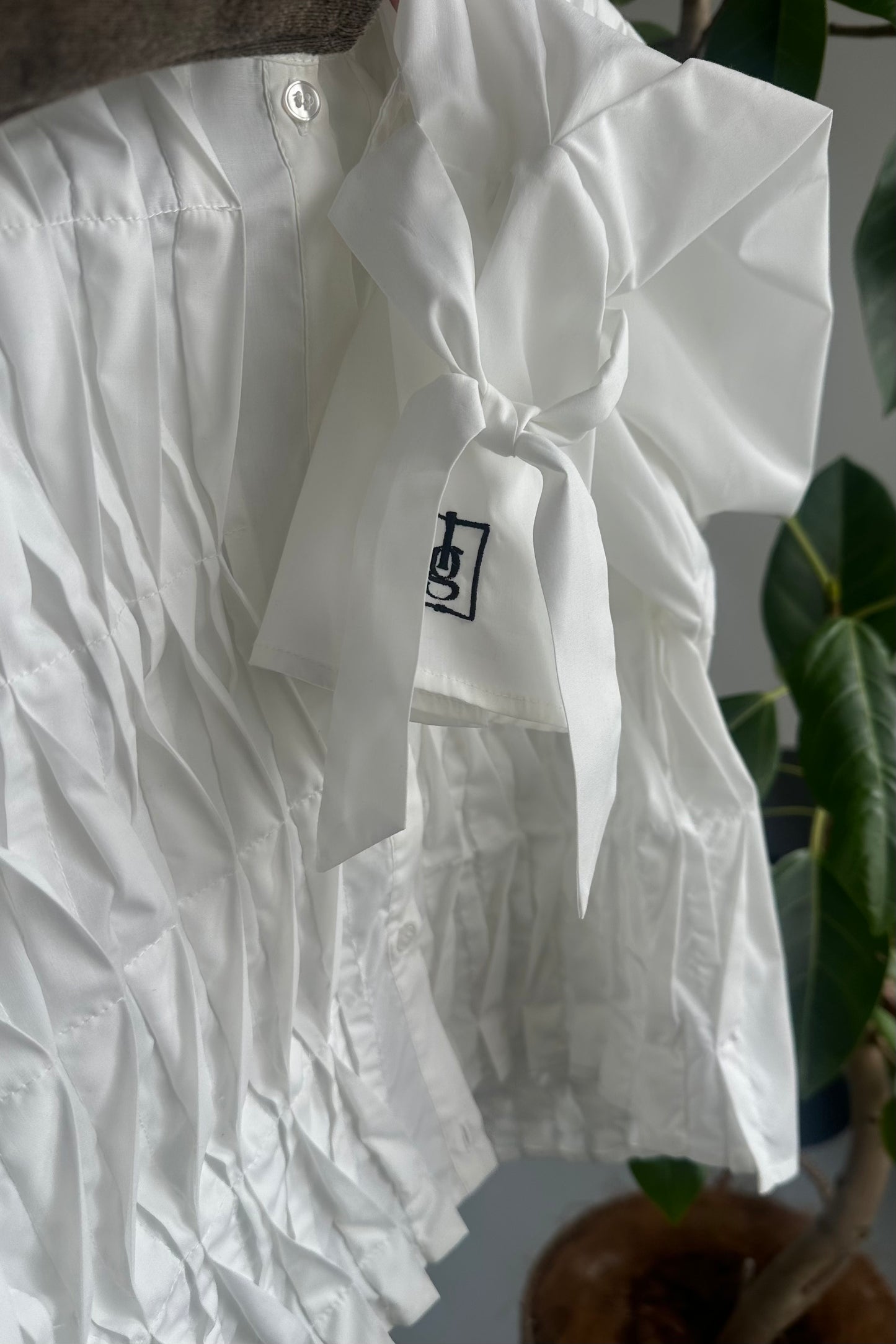 original logo front design shirt