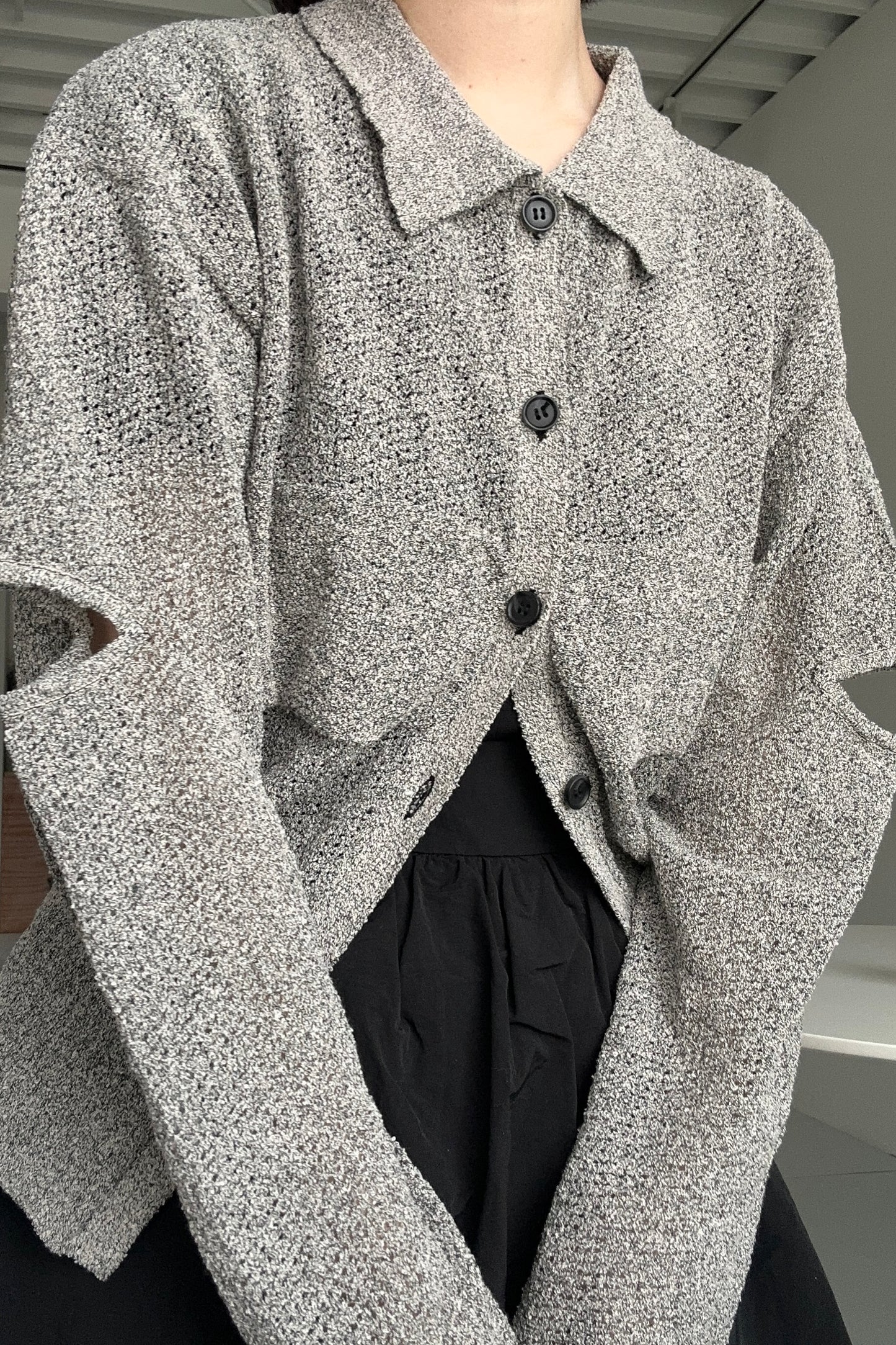 pattern compact sleeve hole knit