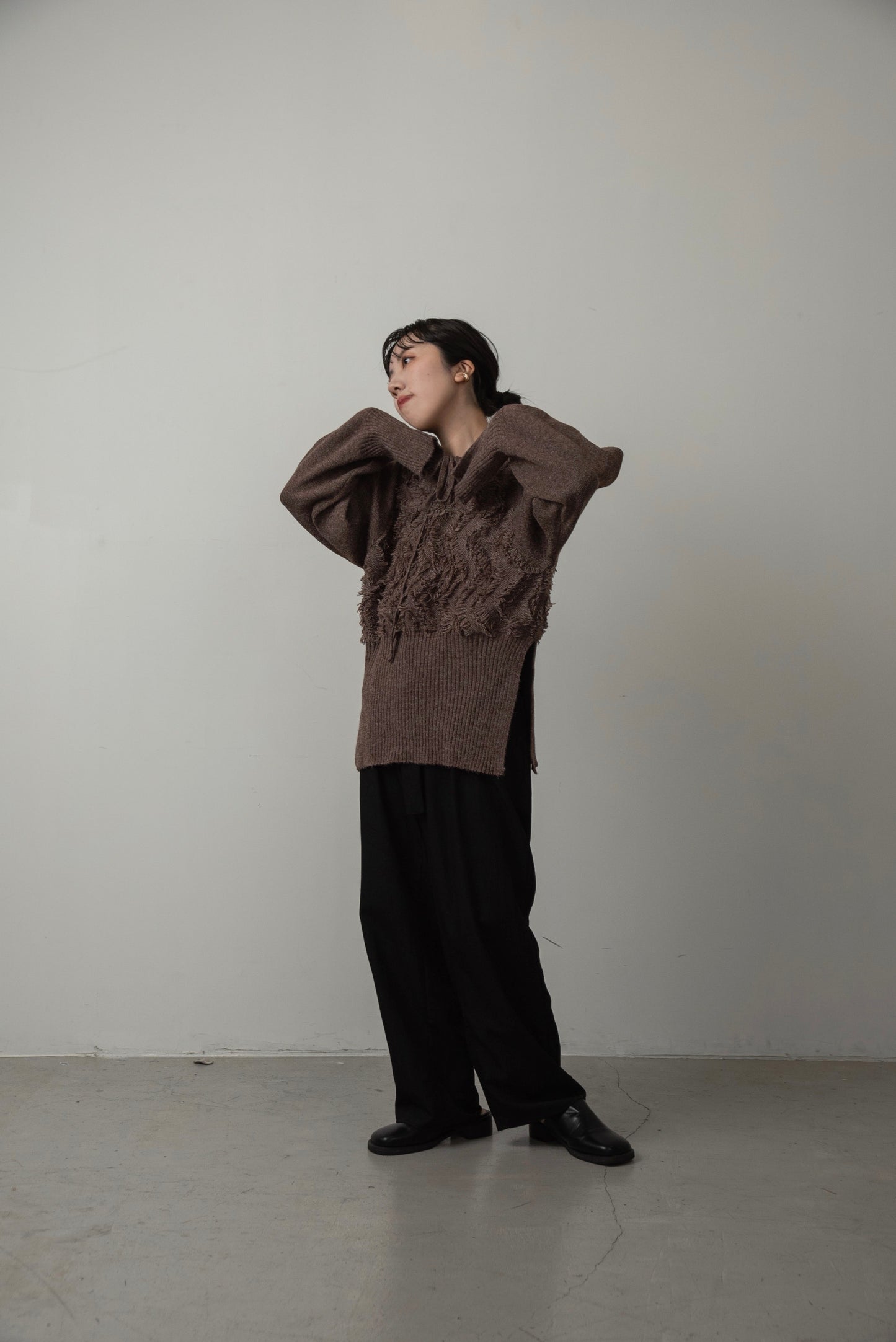 neck arrange fringe knit