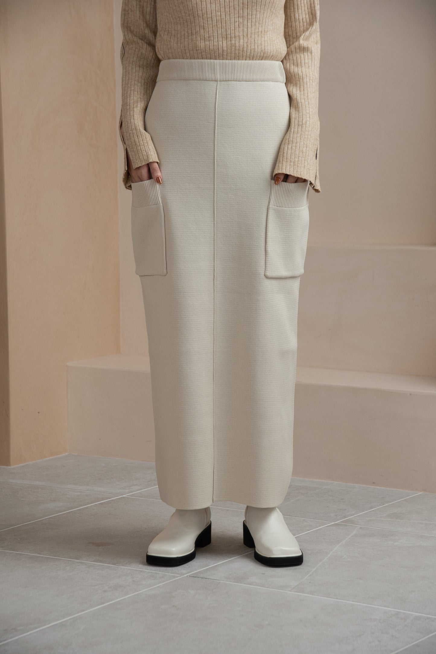 side pocket straight skirt