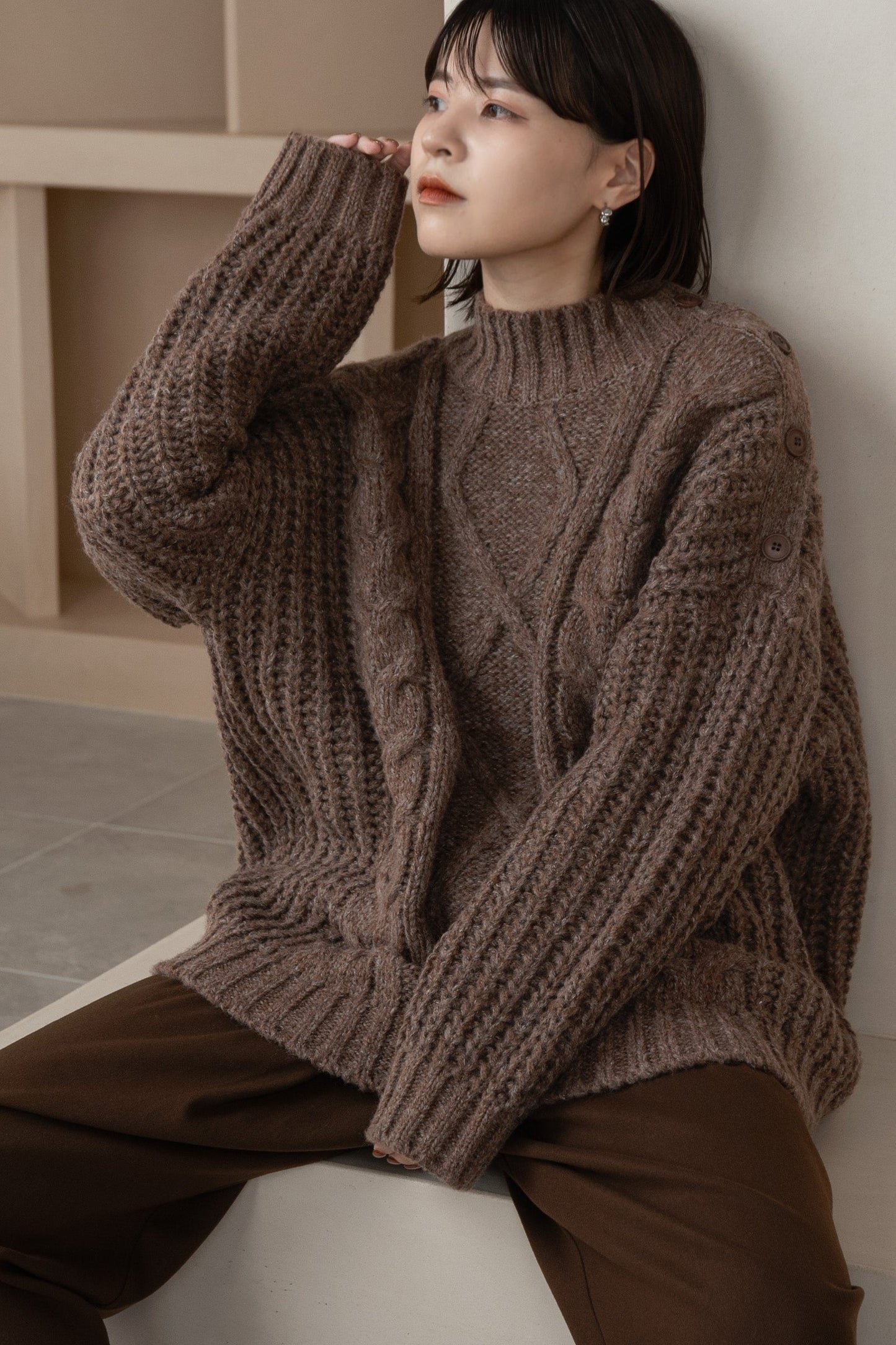 cable button over size knit
