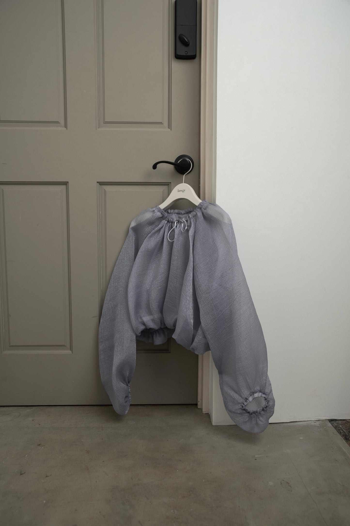hem balloon volume sheer blouse