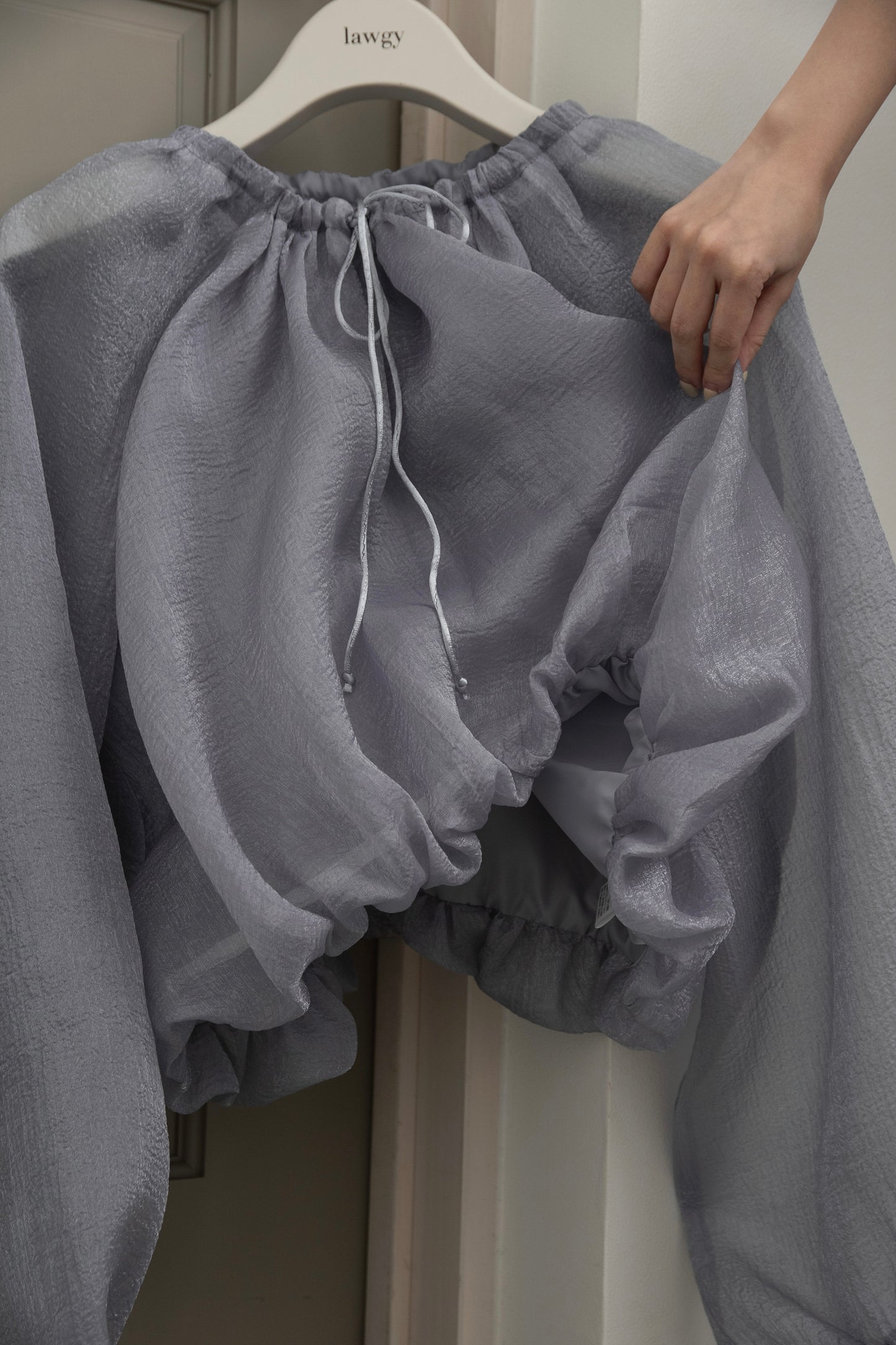 hem balloon volume sheer blouse
