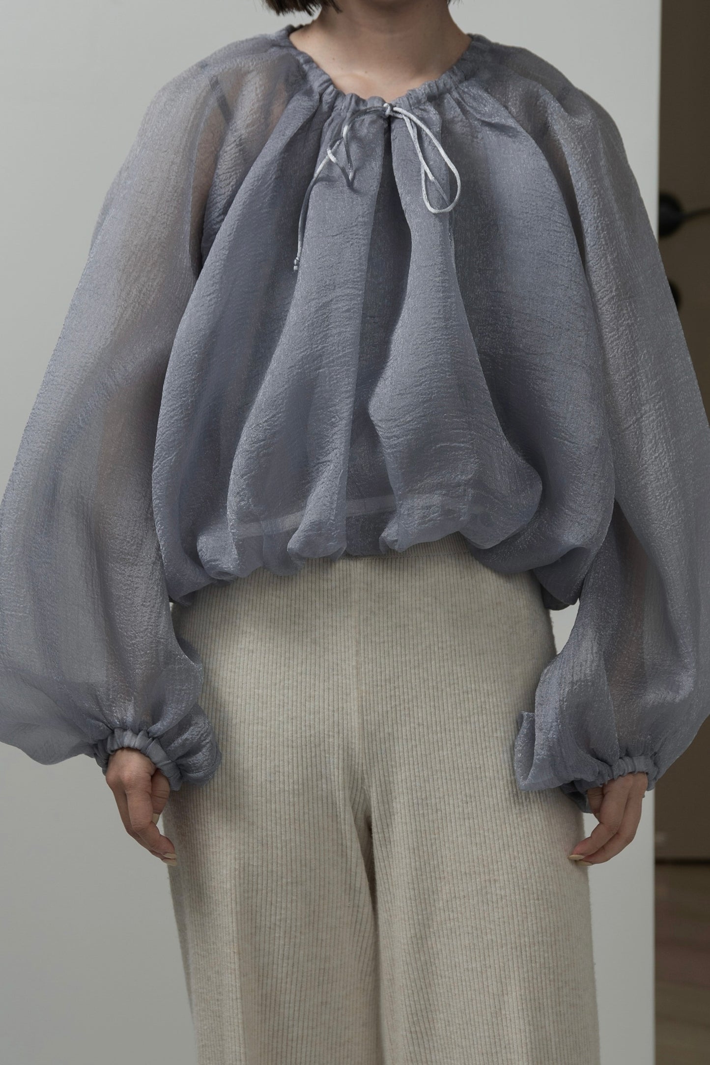 hem balloon volume sheer blouse