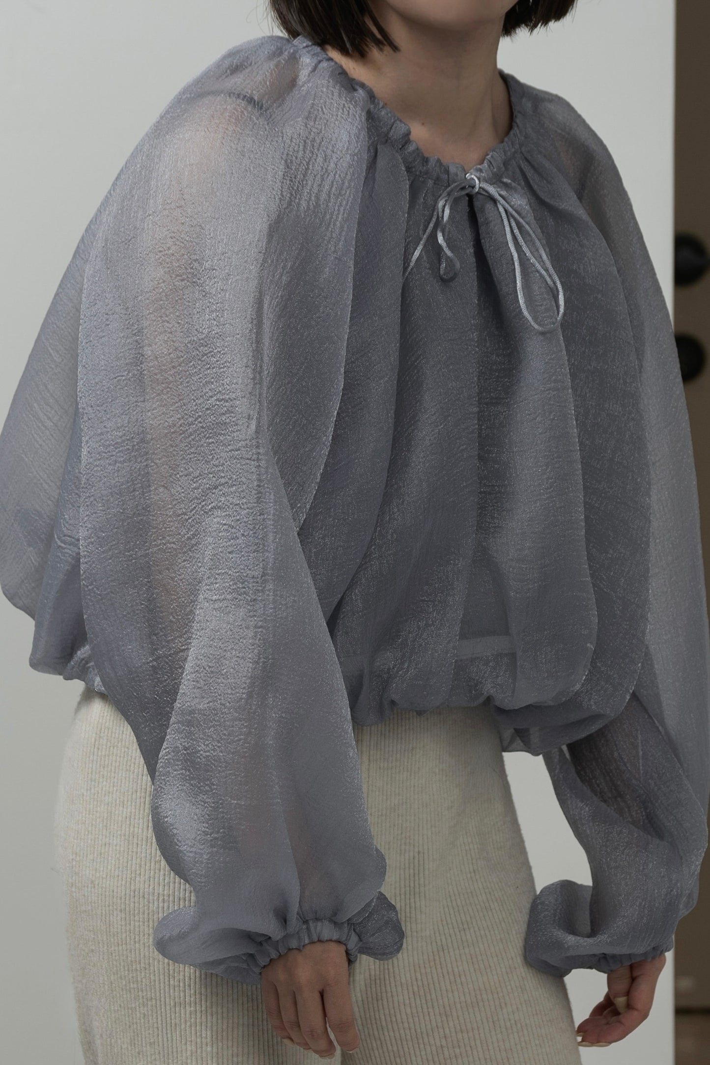 hem balloon volume sheer blouse