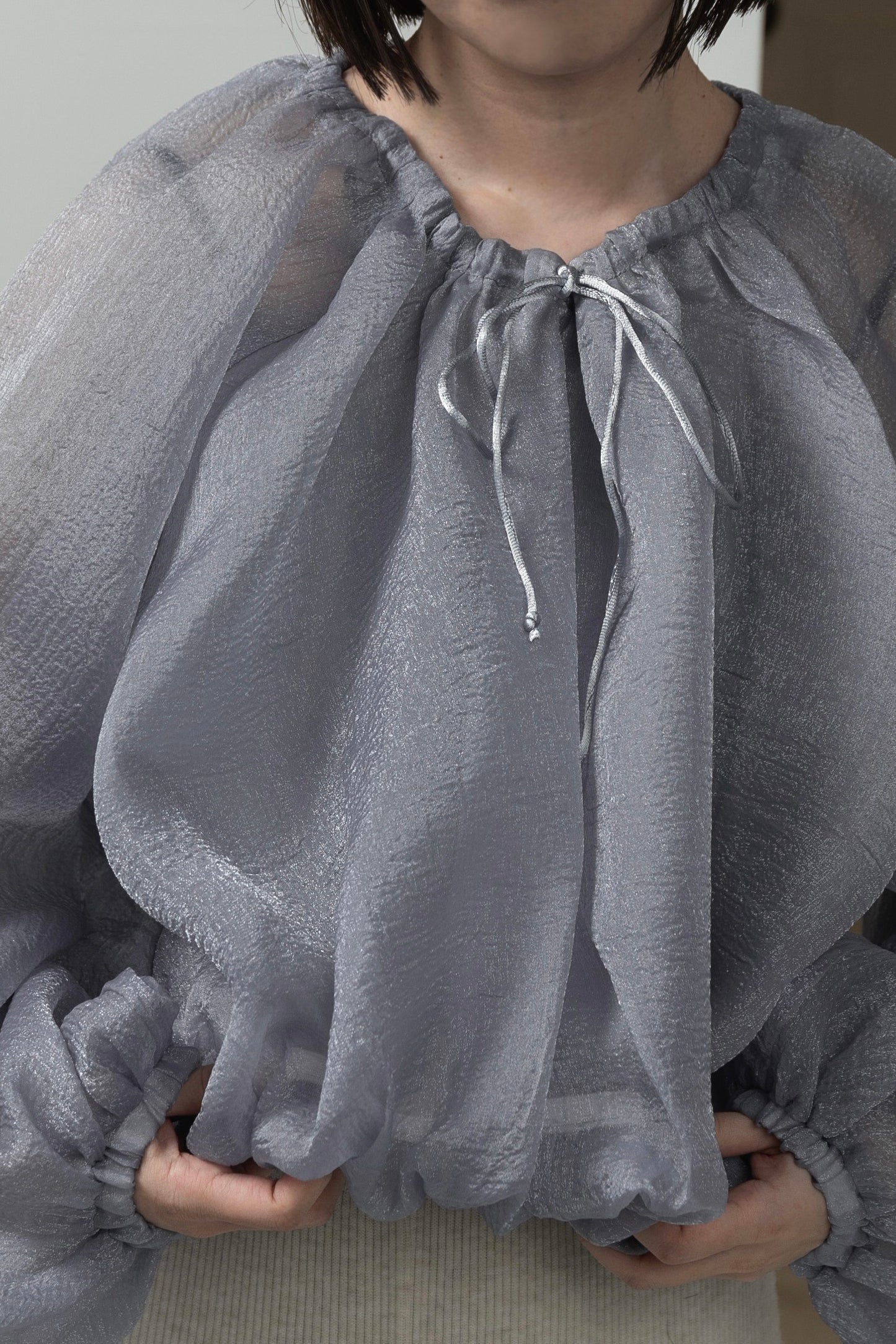 hem balloon volume sheer blouse